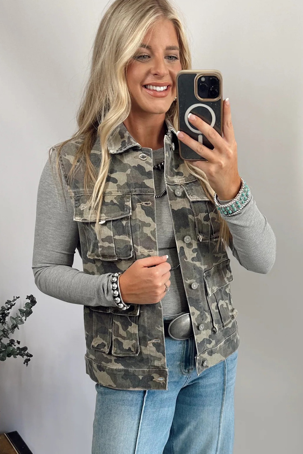 Women's Four-Season Green Camo Denim Vest – Button-Front Design for Modern Minimalist Style - Detail View 6 Women's Four-Season Green Camo Denim Vest – Button-Front Design for Modern Minimalist Style - Detail View 6