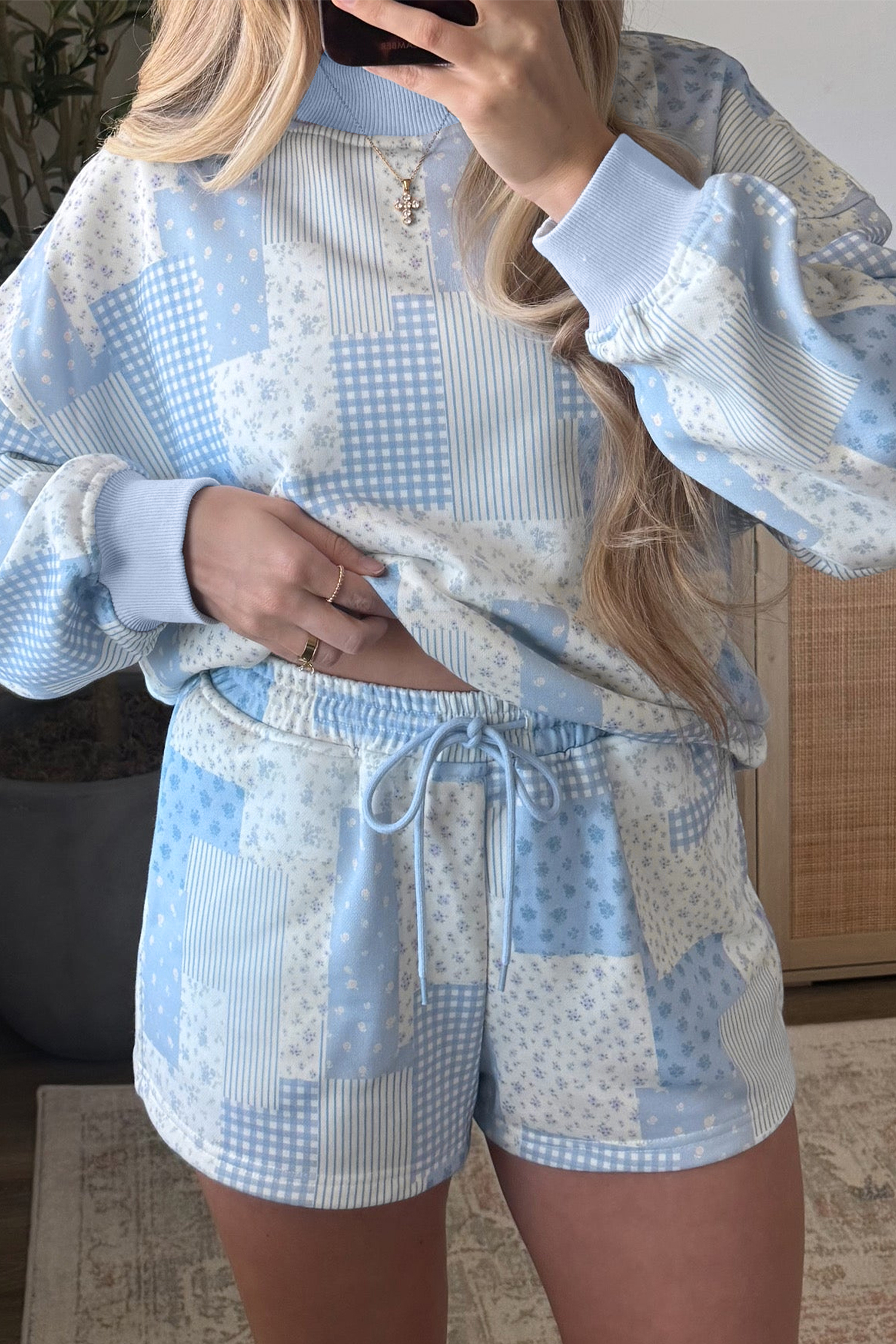 Women's Floral Patchwork Set, Casual Pullover And Drawstring - Detail View 6 Women's Floral Patchwork Set, Casual Pullover And Drawstring - Detail View 6