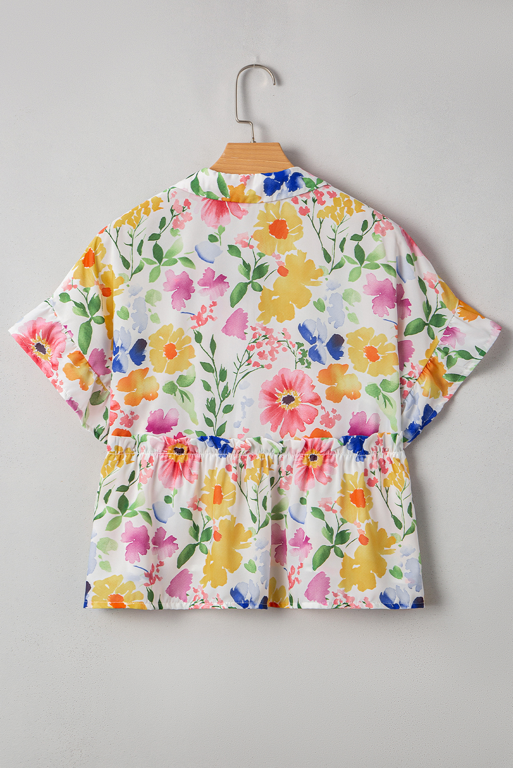 Women's Blouse, Yellow Floral, Boxy Fit, Ruffled Short Sleeve, V Neck, Casual Style, Summer Fashion, Loose Fit, Daily Wear, Comfortable, Versatile, Stylish, Tops & Shirts - Detail View 8 Women's Blouse, Yellow Floral, Boxy Fit, Ruffled Short Sleeve, V Neck, Casual Style, Summer Fashion, Loose Fit, Daily Wear, Comfortable, Versatile, Stylish, Tops & Shirts - Detail View 8