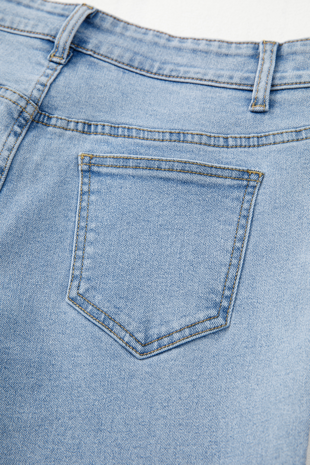 Stylish Medium Wash Cargo Jeans for Women - Bowknot Detail & Wide Leg - Detail View 6 Stylish Medium Wash Cargo Jeans for Women - Bowknot Detail & Wide Leg - Detail View 6