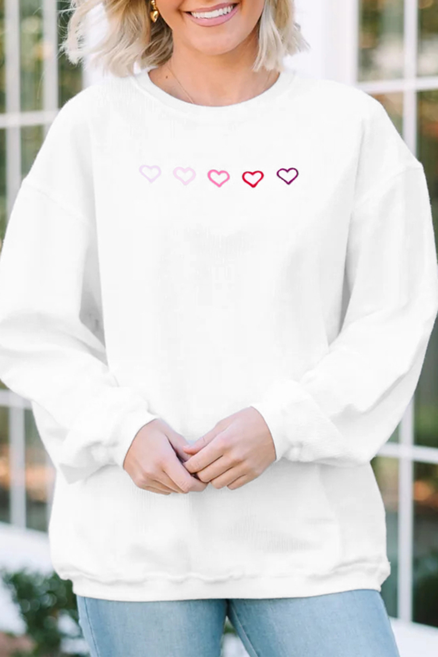 Chic White Heart-Embroidered Sweatshirt with 3D Ribbed Design – Perfect for Valentine's Day - Detail View 2 Chic White Heart-Embroidered Sweatshirt with 3D Ribbed Design – Perfect for Valentine's Day - Detail View 2