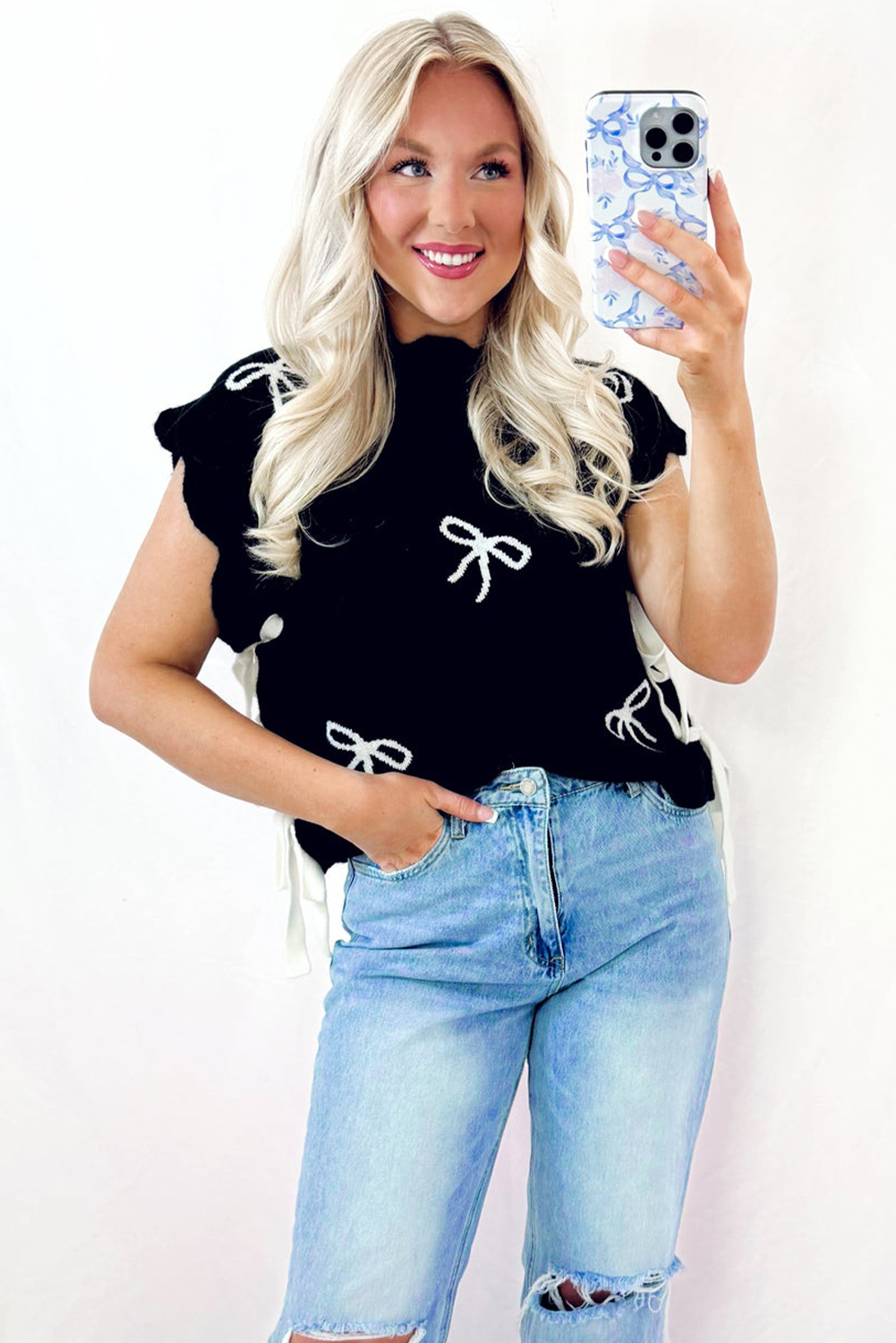 Stylish Casual Short Sleeve Top - Scalloped Hem for Custom Fit - Detail View 3 Stylish Casual Short Sleeve Top - Scalloped Hem for Custom Fit - Detail View 3