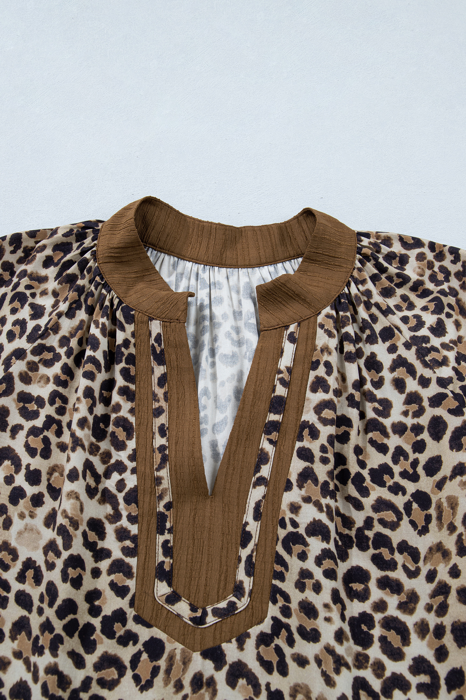 Plus Size Leopard Print Crinkled Blouse for Women – Stylish Colorblock Design for Daily Wear - Detail View 5 Plus Size Leopard Print Crinkled Blouse for Women – Stylish Colorblock Design for Daily Wear - Detail View 5