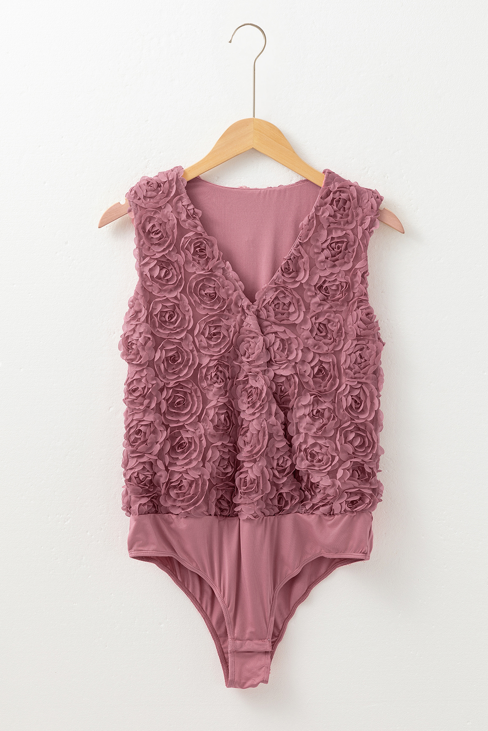 Comfortable and Stylish Women's Bodysuit - Perfect for Summer Occasions - Detail View 7 Comfortable and Stylish Women's Bodysuit - Perfect for Summer Occasions - Detail View 7