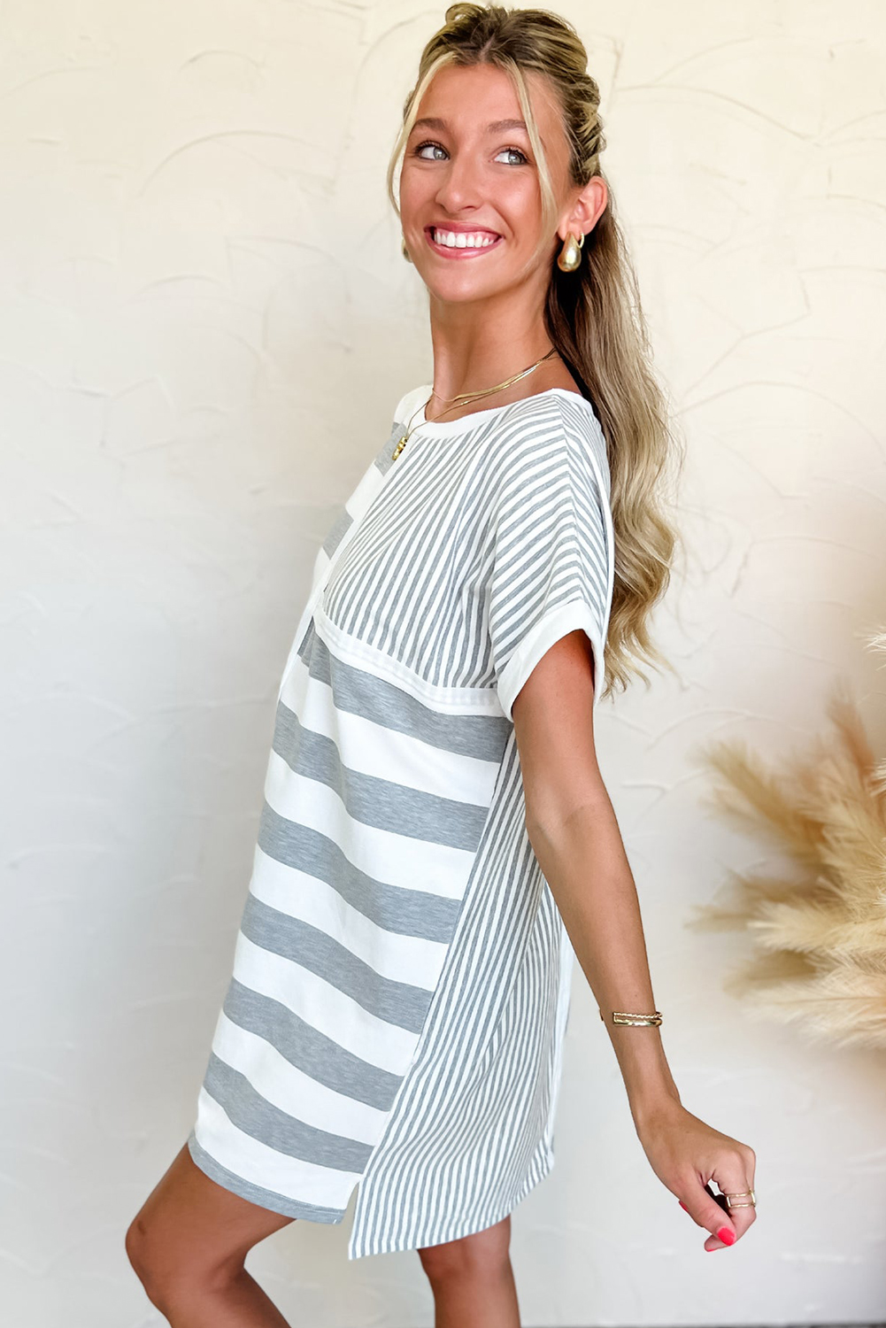 Comfortable Crew Neck T-Shirt Dress with Dynamic Stripe Pattern - Perfect for Daily Wear - Detail View 3 Comfortable Crew Neck T-Shirt Dress with Dynamic Stripe Pattern - Perfect for Daily Wear - Detail View 3