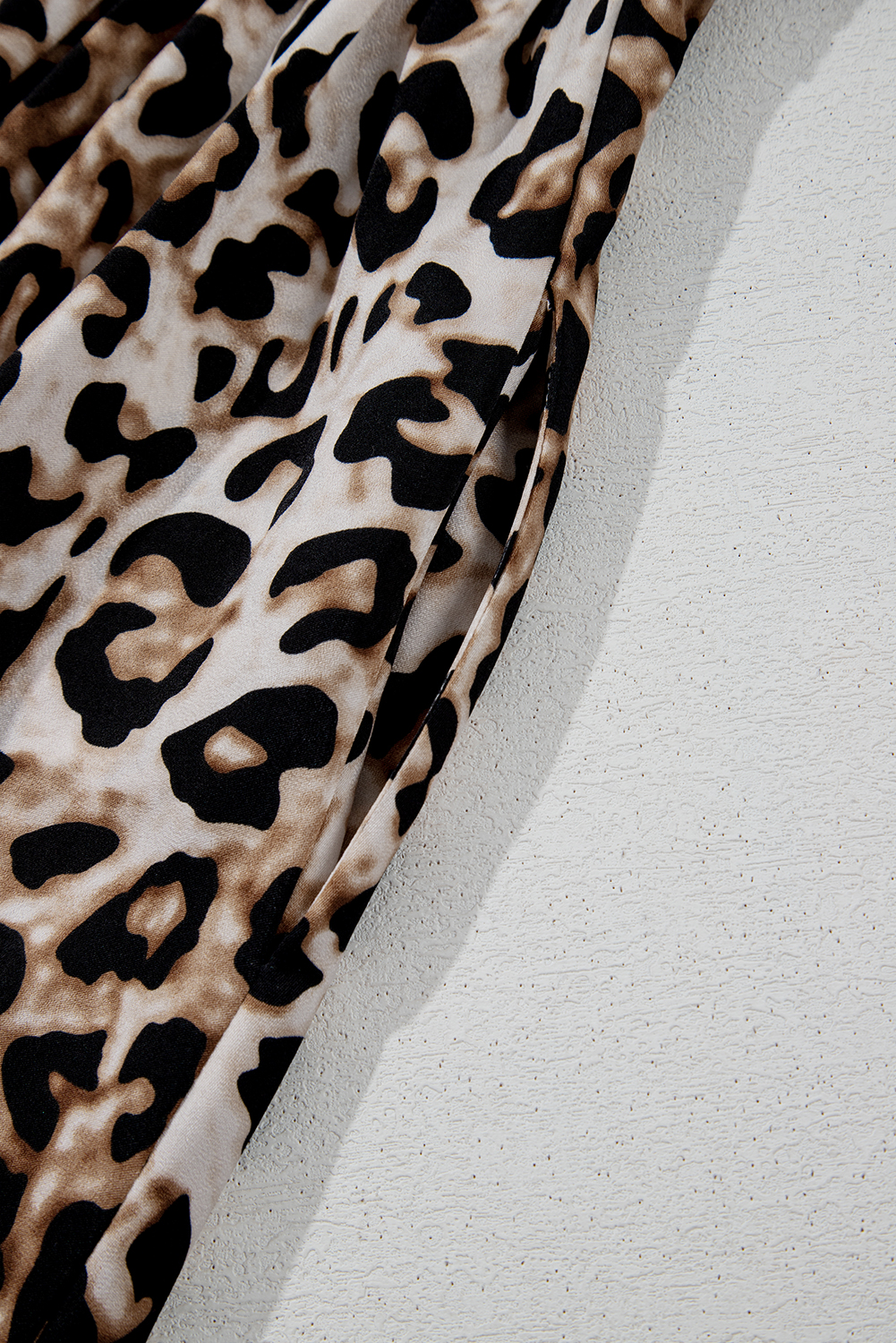 Trendy Brown Leopard Maxi Dress with Square Neck and Puff Sleeves - Detail View 14 Trendy Brown Leopard Maxi Dress with Square Neck and Puff Sleeves - Detail View 14