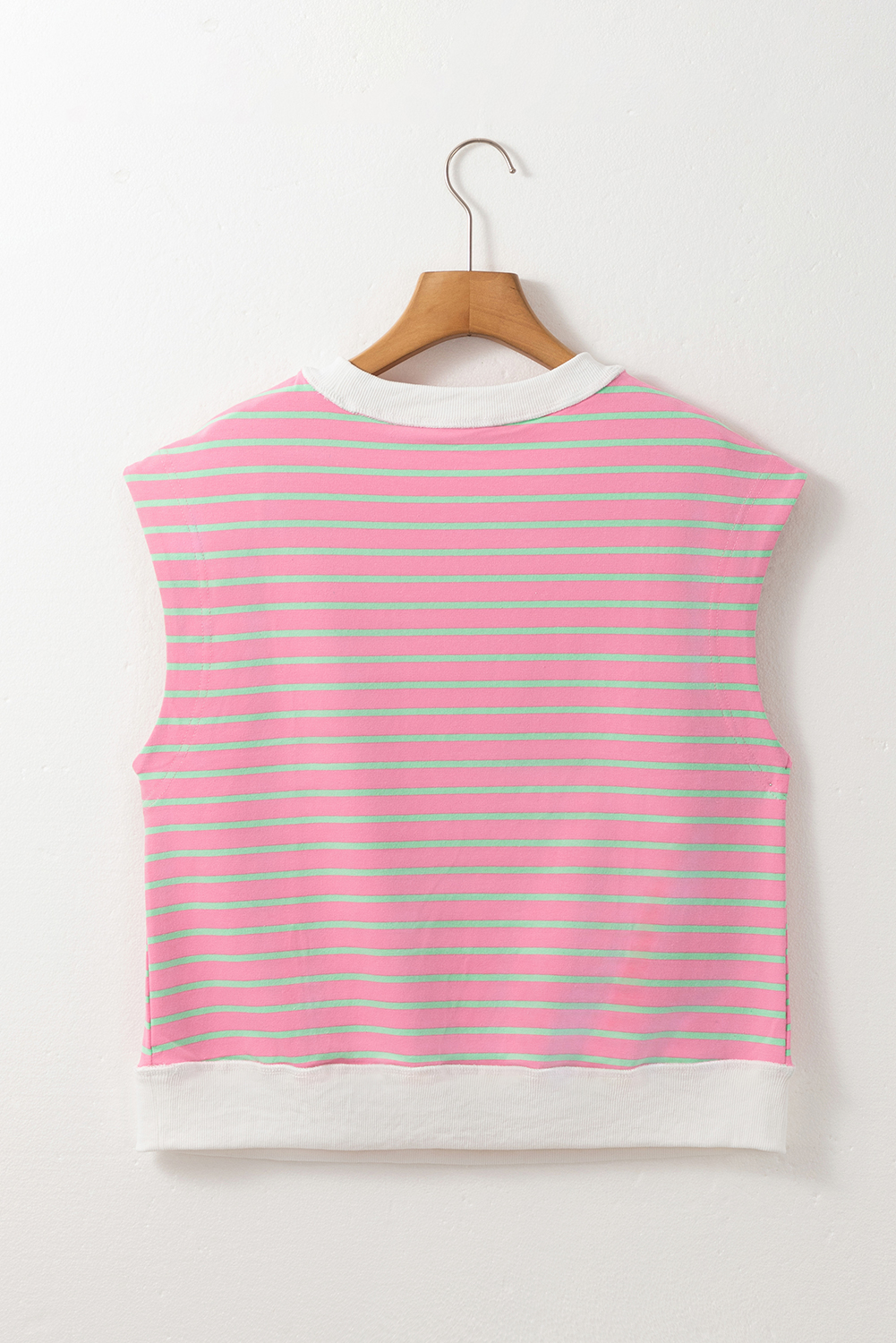 Stylish Round Neck T-Shirt for Women - Perfect for Daily Wear in Summer - Detail View 7 Stylish Round Neck T-Shirt for Women - Perfect for Daily Wear in Summer - Detail View 7
