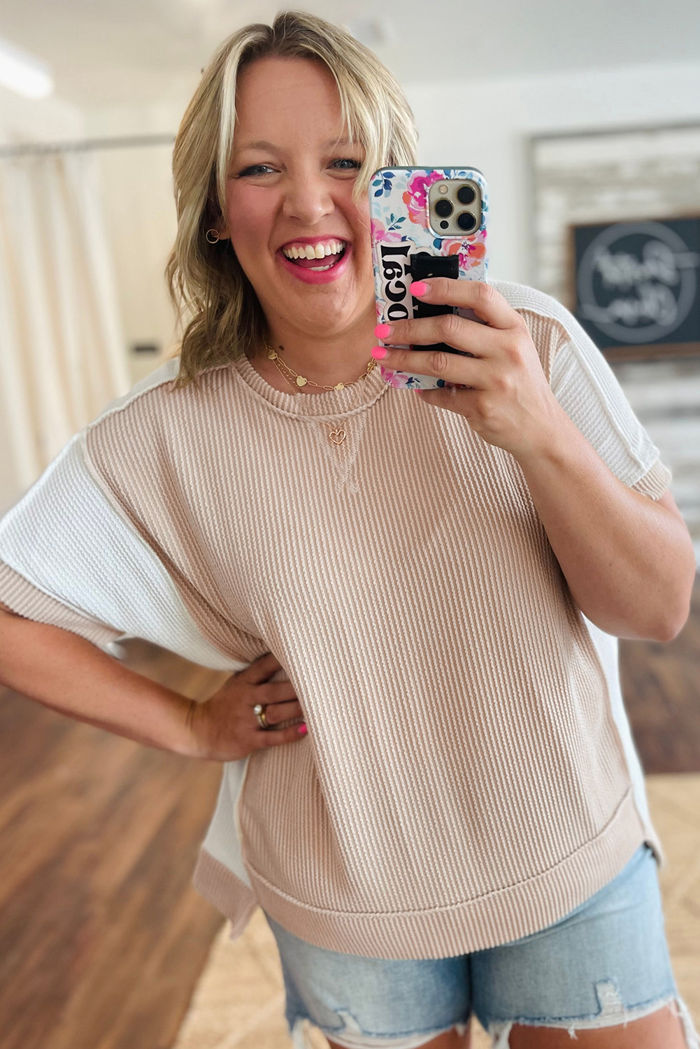 Comfortable and Trendy Plus Size Short Sleeve T-Shirt - Ribbed Fabric Design - Detail View 7 Comfortable and Trendy Plus Size Short Sleeve T-Shirt - Ribbed Fabric Design - Detail View 7