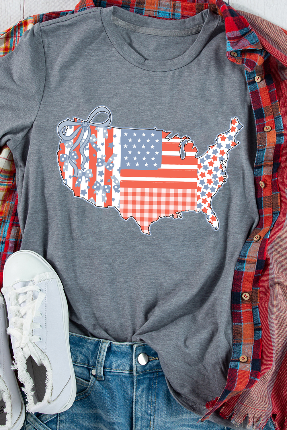 Stylish USA Map Print T-Shirt with American Flag and Bow Design for Women - Detail View 2 Stylish USA Map Print T-Shirt with American Flag and Bow Design for Women - Detail View 2