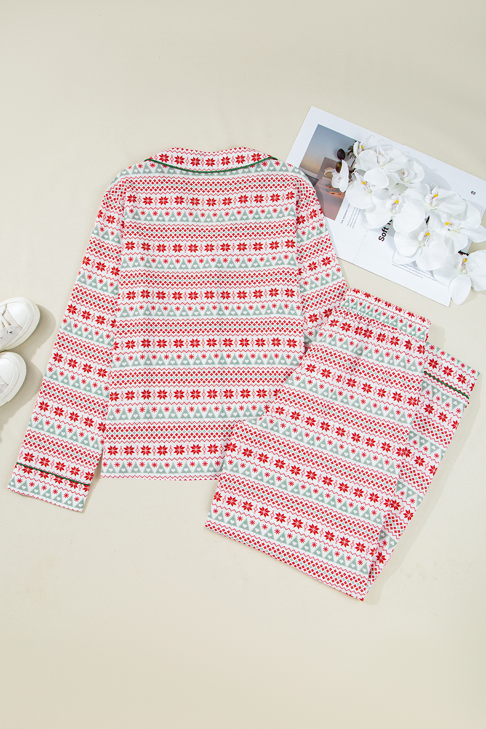Festive White Christmas Motif 2-Piece Pajama Set for Women – Versatile Long Sleeve Option for Fall Evenings - Detail View 6 Festive White Christmas Motif 2-Piece Pajama Set for Women – Versatile Long Sleeve Option for Fall Evenings - Detail View 6