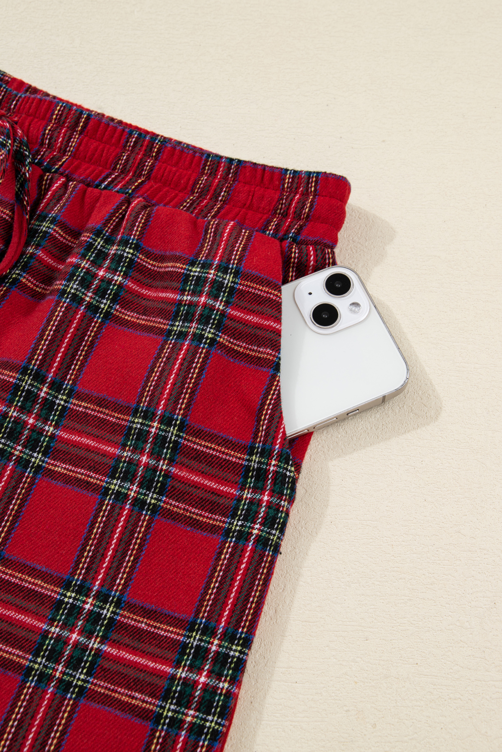 Charming Red Plaid Contrast Pajama Set – Perfect for Holiday Home Relaxation - Detail View 17 Charming Red Plaid Contrast Pajama Set – Perfect for Holiday Home Relaxation - Detail View 17
