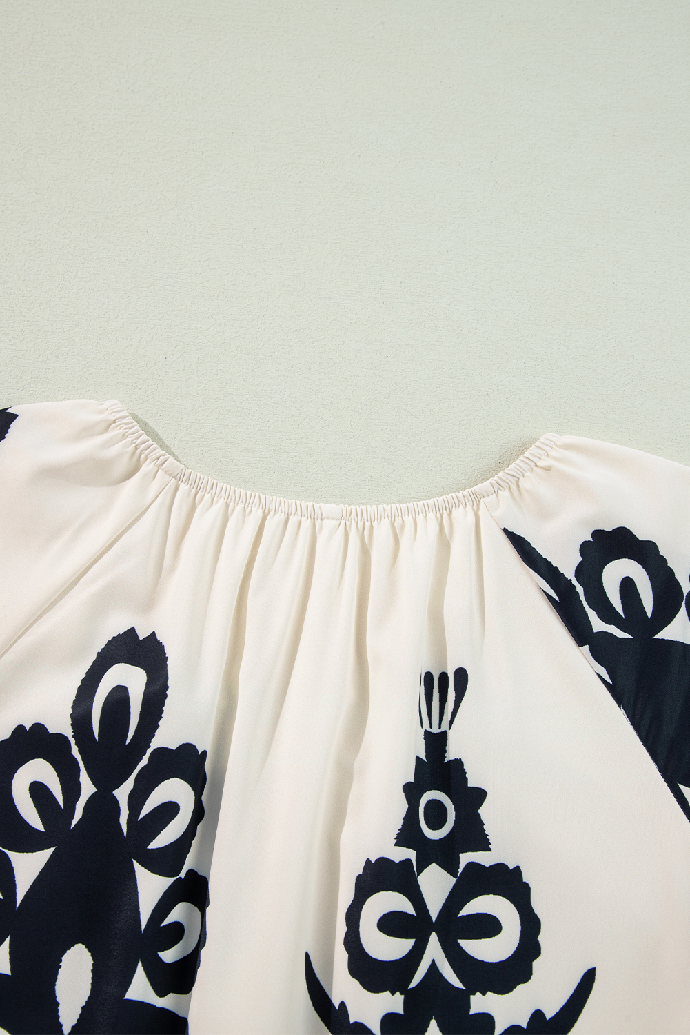 Stylish Bohemian Shift Dress with Elastic Round Neckline and Ruffled Hem - Detail View 14 Stylish Bohemian Shift Dress with Elastic Round Neckline and Ruffled Hem - Detail View 14