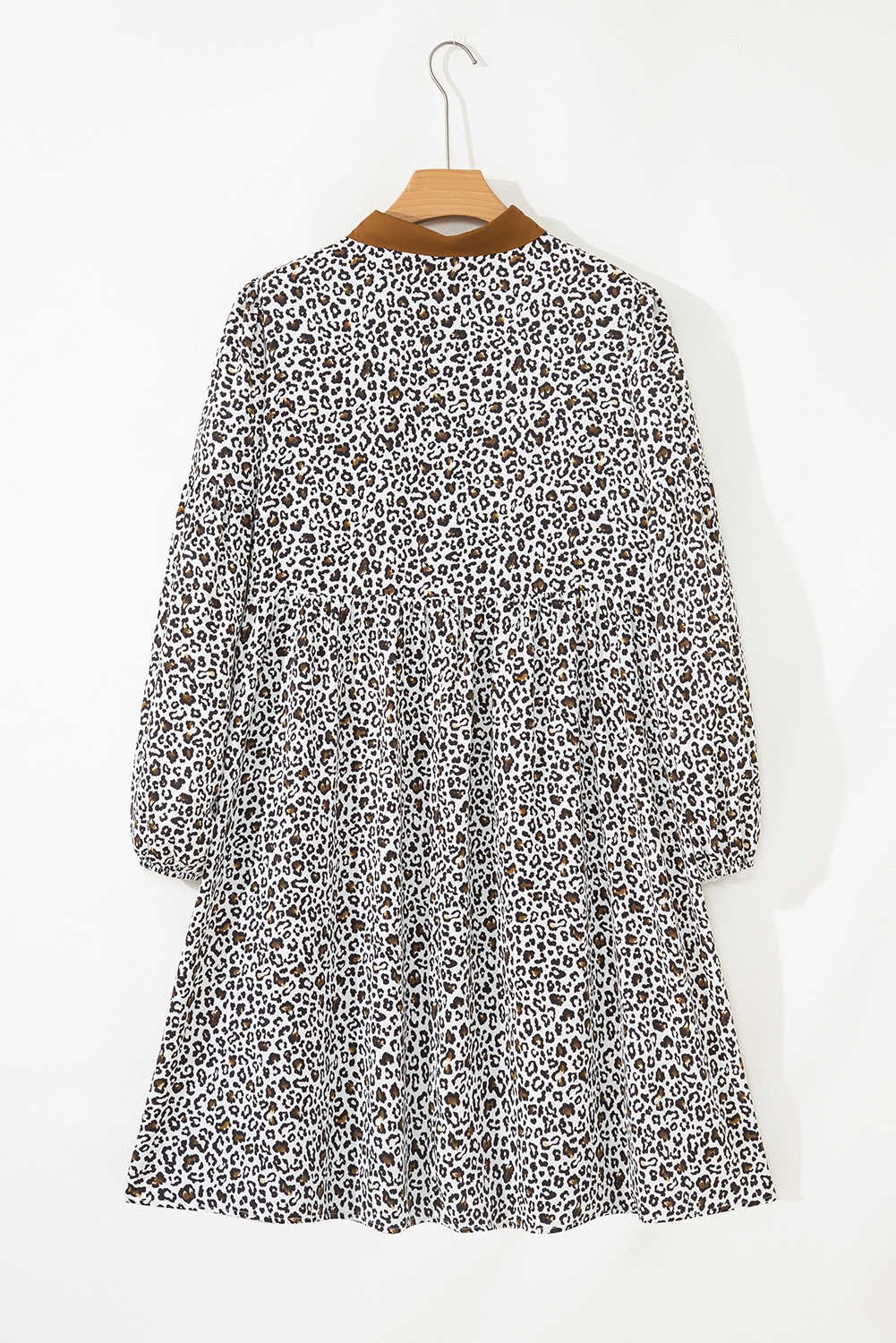 Khaki V-Neck Long Sleeve Leopard Print Shift Dress for Women – Versatile Plus Size Mini for Autumn Adventures - Detail View 3 Khaki V-Neck Long Sleeve Leopard Print Shift Dress for Women – Versatile Plus Size Mini for Autumn Adventures - Detail View 3