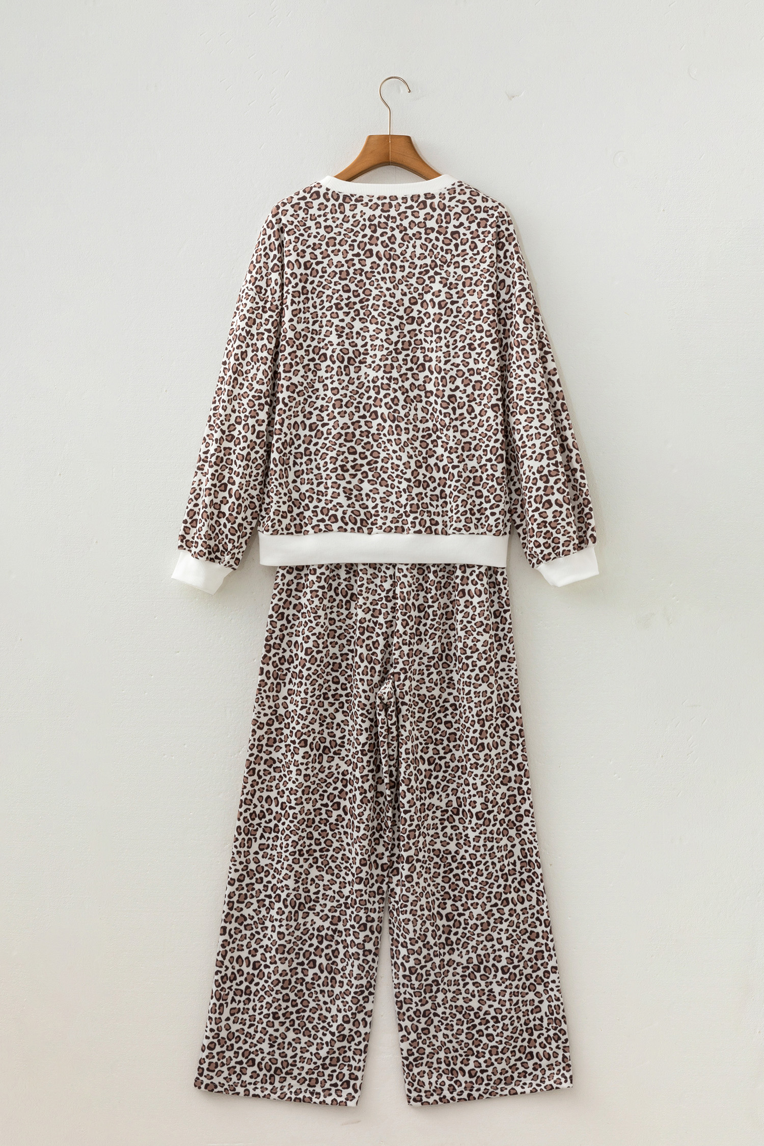 Women's Leopard Print Pant Set, Casual Long Sleeve Loungewear - Detail View 7 Women's Leopard Print Pant Set, Casual Long Sleeve Loungewear - Detail View 7