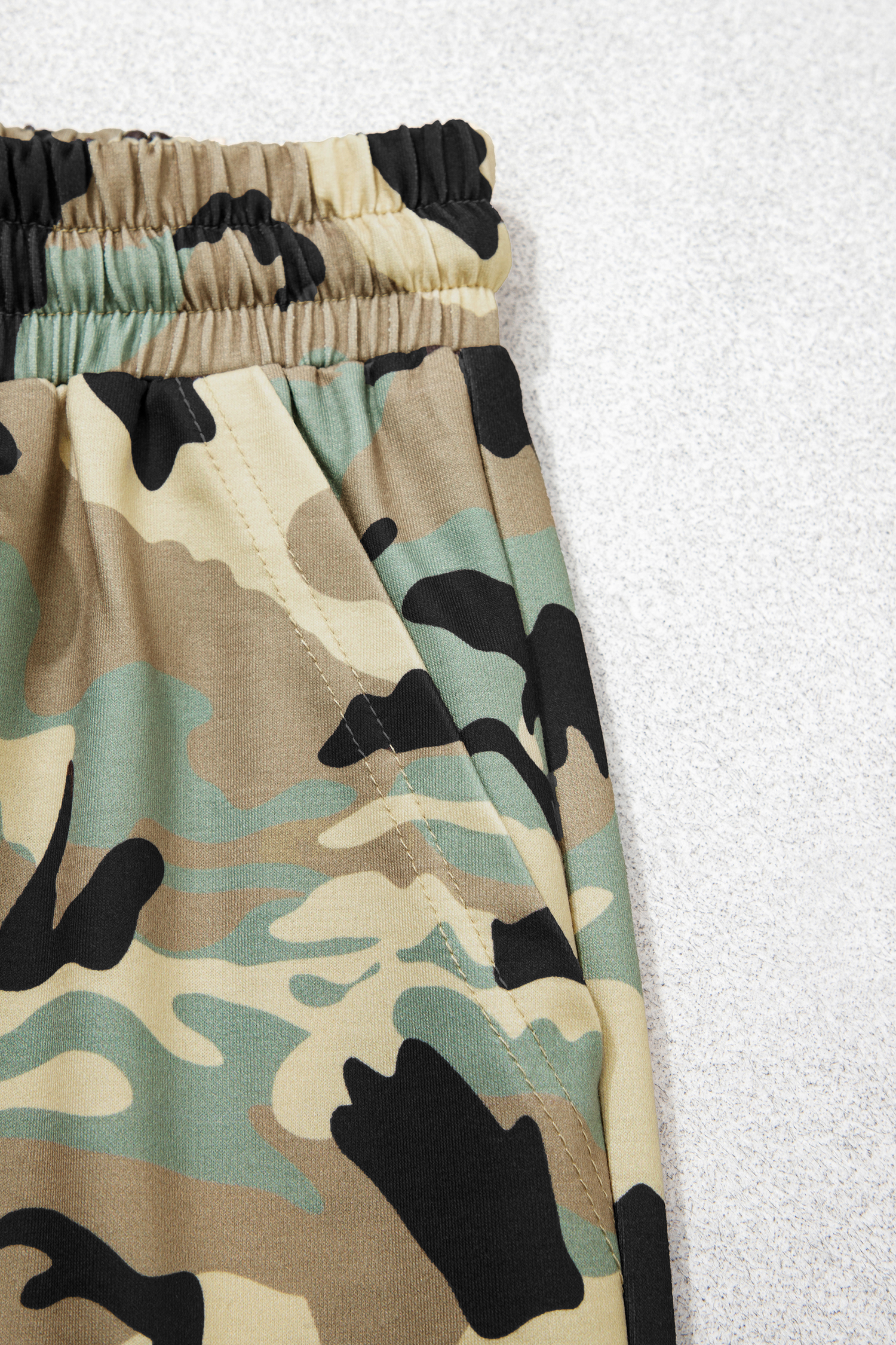 Women's Camouflage Print Pants, Streetwear Wide Leg Style - Detail View 11 Women's Camouflage Print Pants, Streetwear Wide Leg Style - Detail View 11