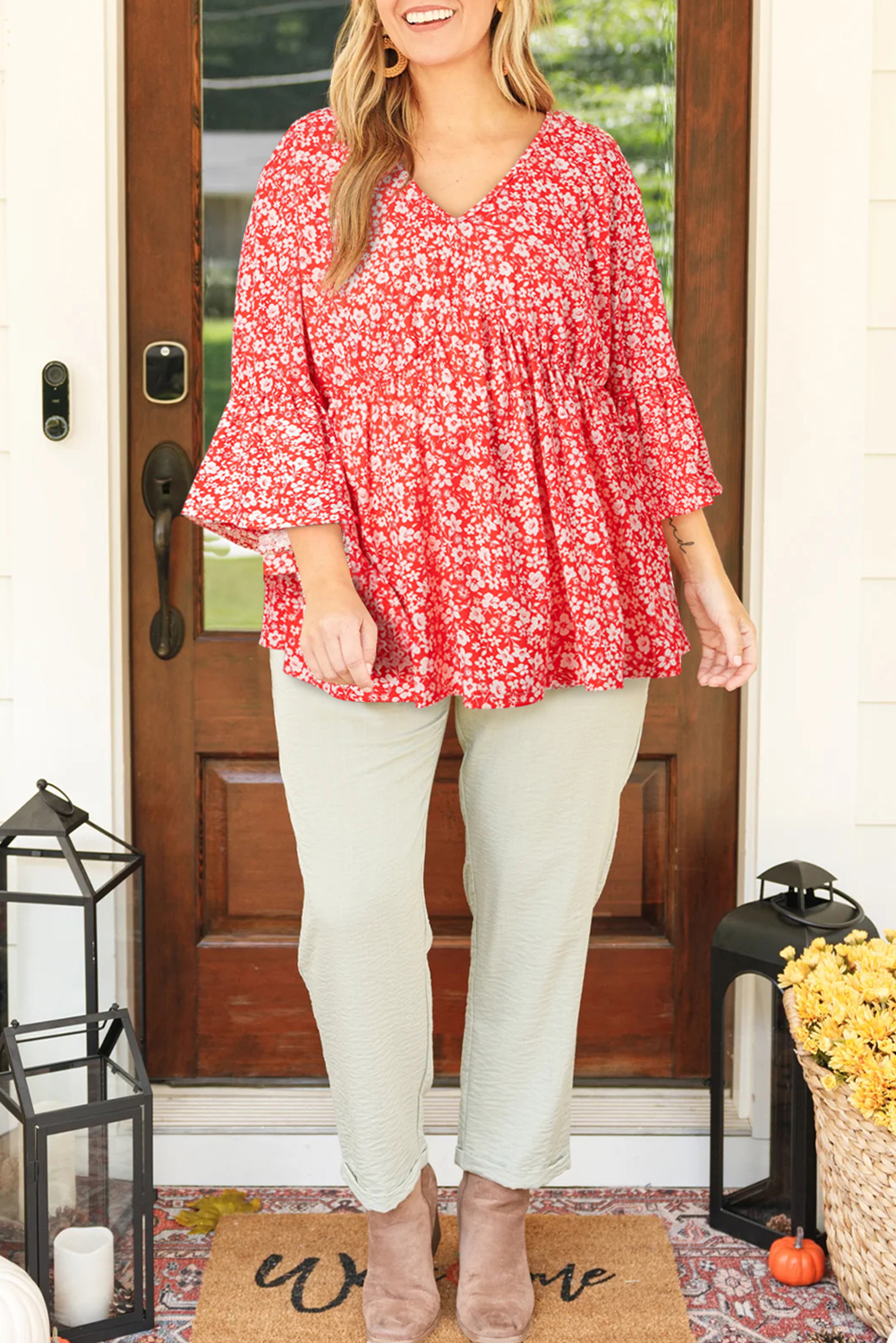 Plus Size Blouse, Women's Top, Red Floral, V Neck, Flared Bracelet Sleeves, Babydoll Design, Casual Wear, Comfortable Fit, Daily Occasion, Elegant Style, Spring Fashion, Shift Silhouette, Ruffle Detail - Detail View 4 Plus Size Blouse, Women's Top, Red Floral, V Neck, Flared Bracelet Sleeves, Babydoll Design, Casual Wear, Comfortable Fit, Daily Occasion, Elegant Style, Spring Fashion, Shift Silhouette, Ruffle Detail - Detail View 4