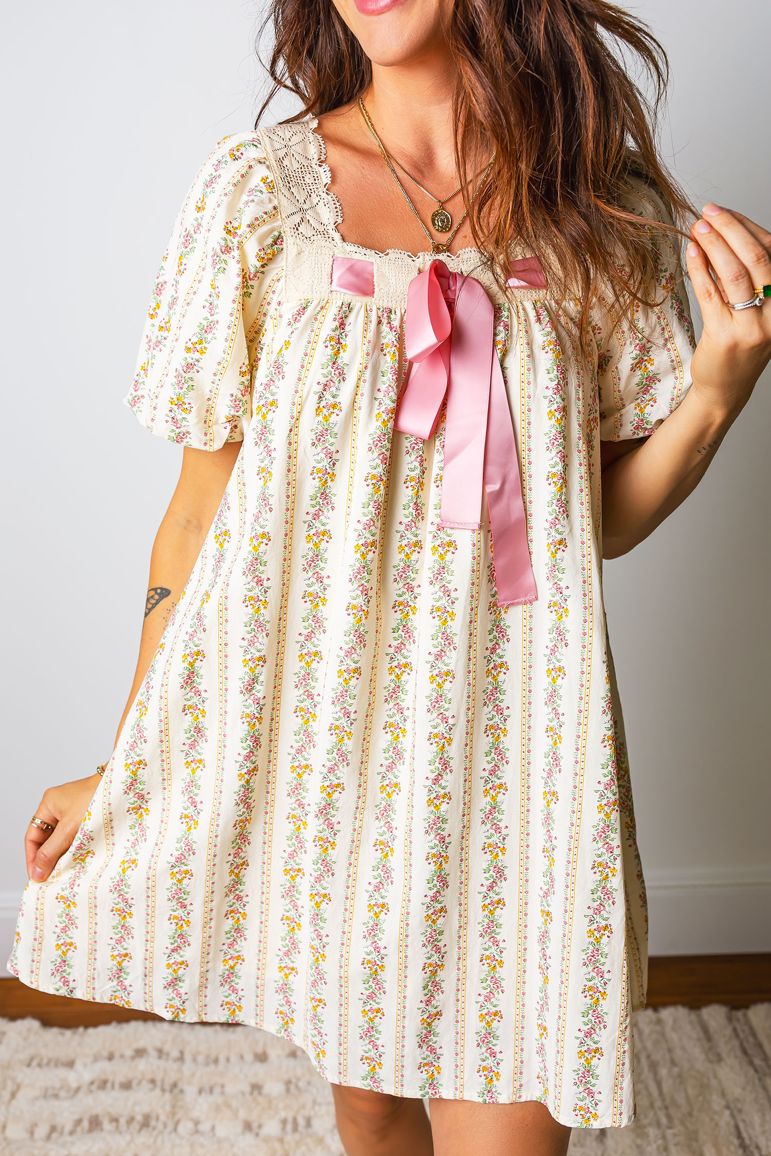 Southern Belle Style Mini Dress – Multicolour Floral Print Shift with Lace Details & Bow - Detail View 5 Southern Belle Style Mini Dress – Multicolour Floral Print Shift with Lace Details & Bow - Detail View 5