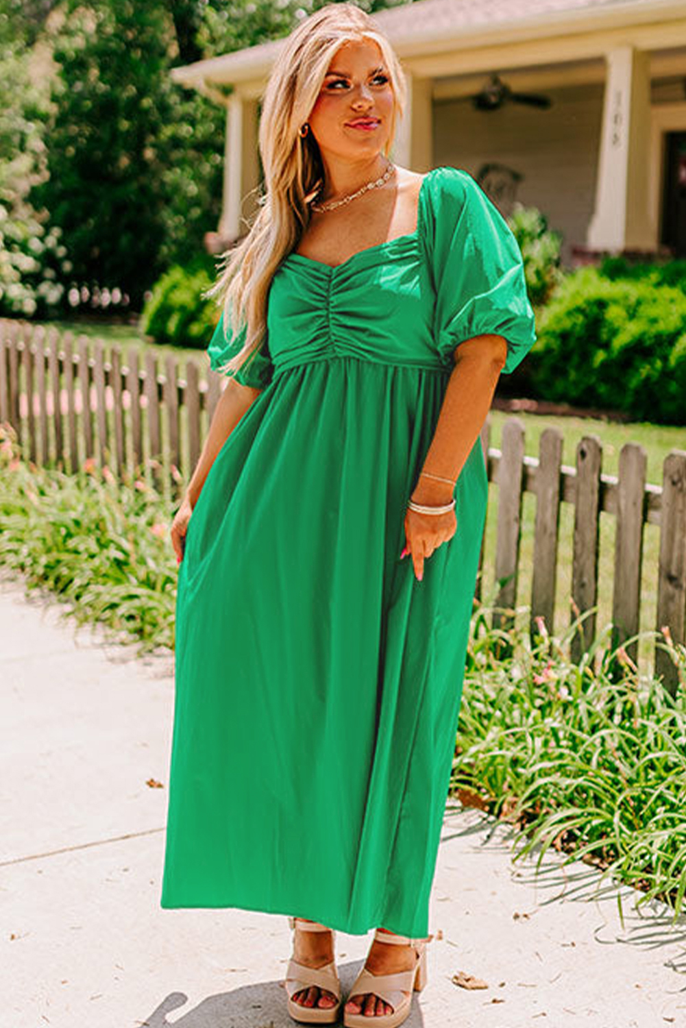 Stylish Plus Size Maxi Dress with Ruched Detail and Puff Sleeves - Bright Green - Detail View 6 Stylish Plus Size Maxi Dress with Ruched Detail and Puff Sleeves - Bright Green - Detail View 6