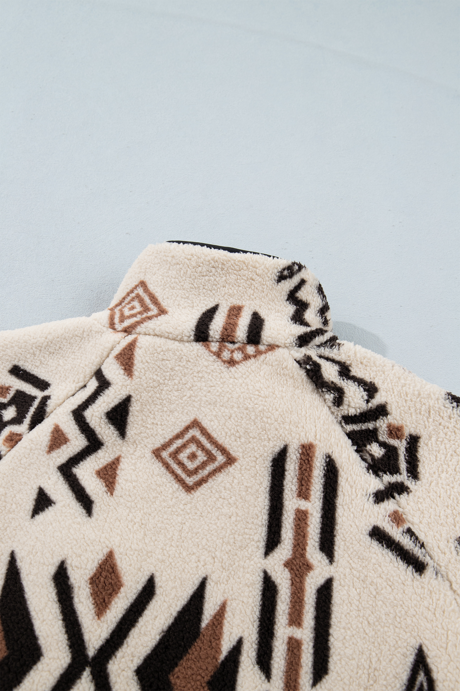 Casual Geometric Sherpa Coat, Women's Warm Winter Outerwear - Detail View 9 Casual Geometric Sherpa Coat, Women's Warm Winter Outerwear - Detail View 9
