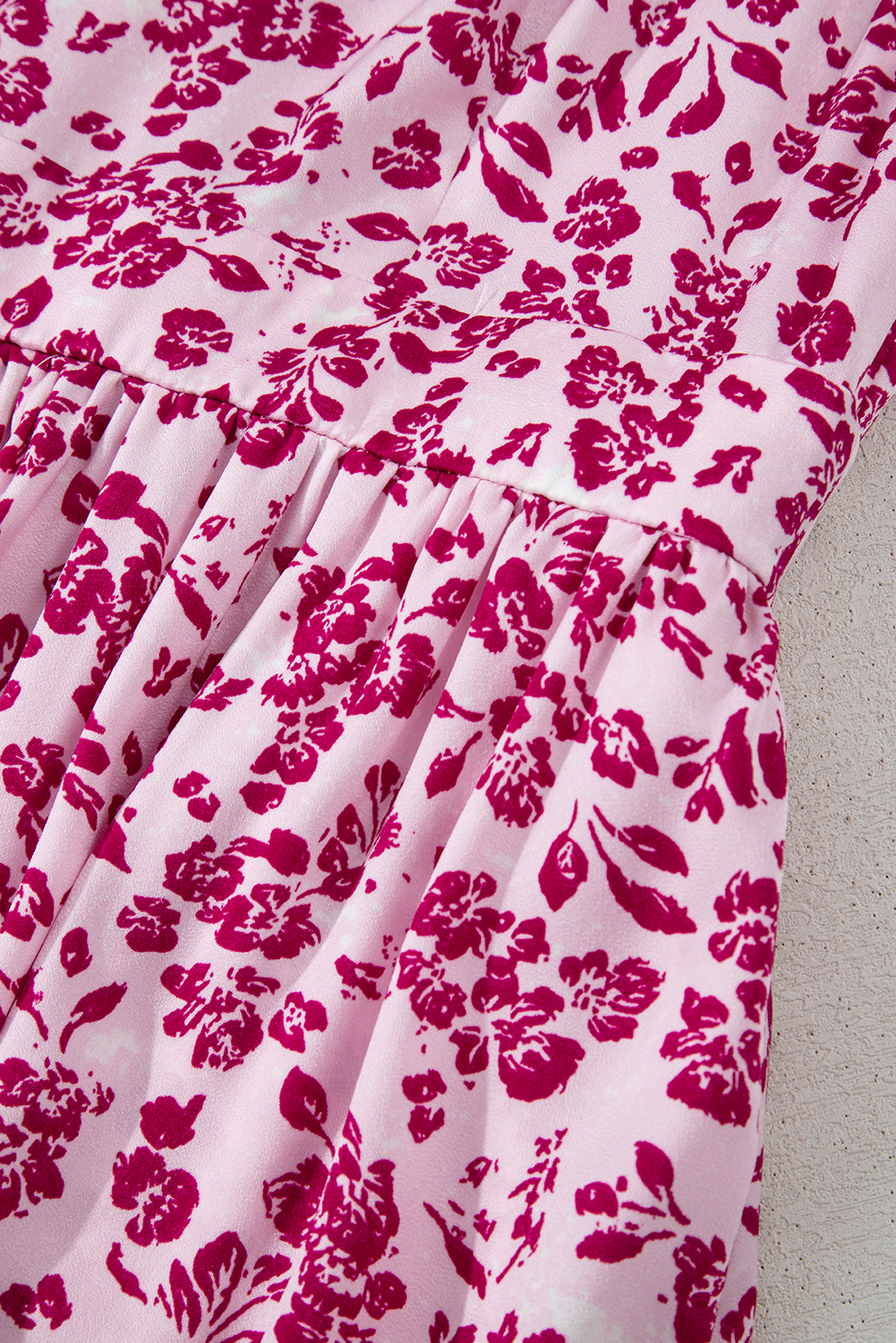 Elegant Floral Print Maxi Dress with High Waist and Cut-Out Back for Casual Events - Detail View 14 Elegant Floral Print Maxi Dress with High Waist and Cut-Out Back for Casual Events - Detail View 14