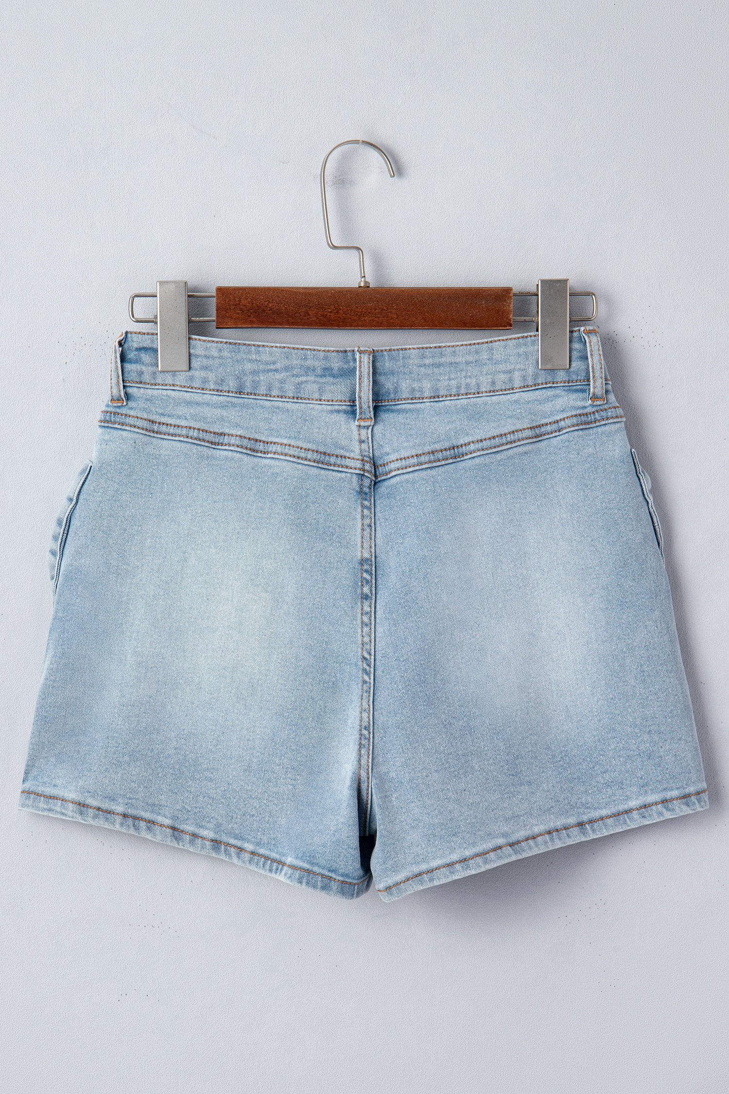 Casual Beau Blue Bow Detail Denim Shorts – High Waist and Pocketed, Ideal for Summer Outings - Detail View 6 Casual Beau Blue Bow Detail Denim Shorts – High Waist and Pocketed, Ideal for Summer Outings - Detail View 6