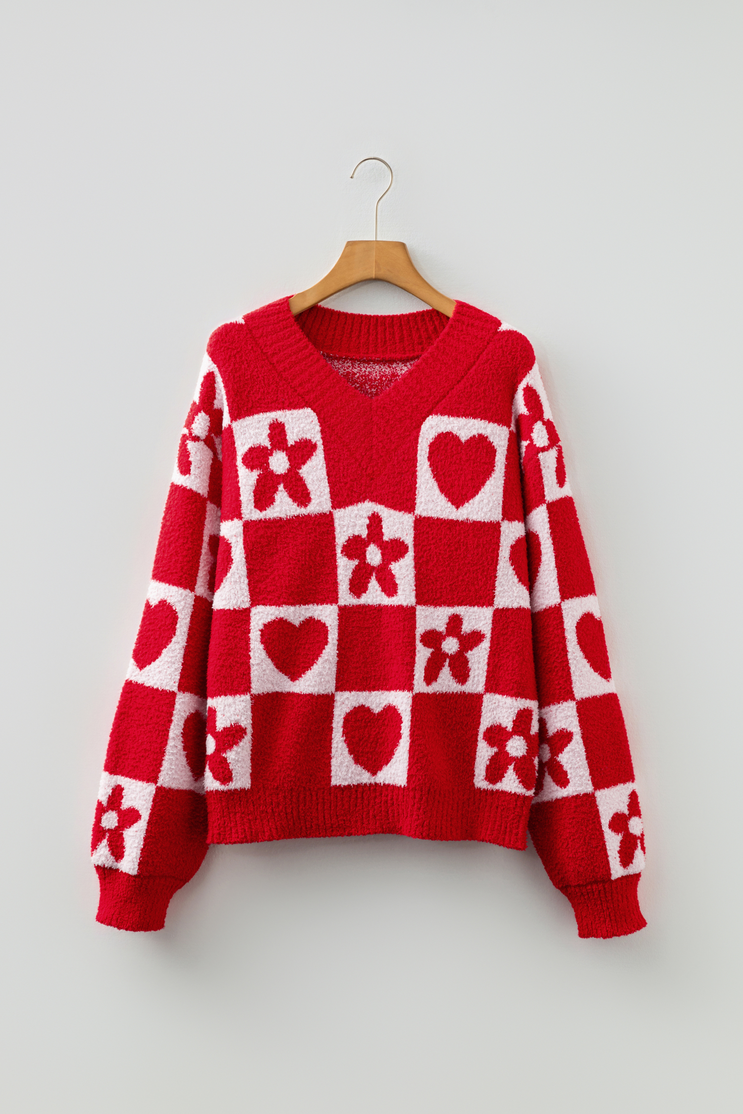 Casual Fall V-Neck Heart-Print Sweater for Women, Checkered Loose Fit - Detail View 3 Casual Fall V-Neck Heart-Print Sweater for Women, Checkered Loose Fit - Detail View 3