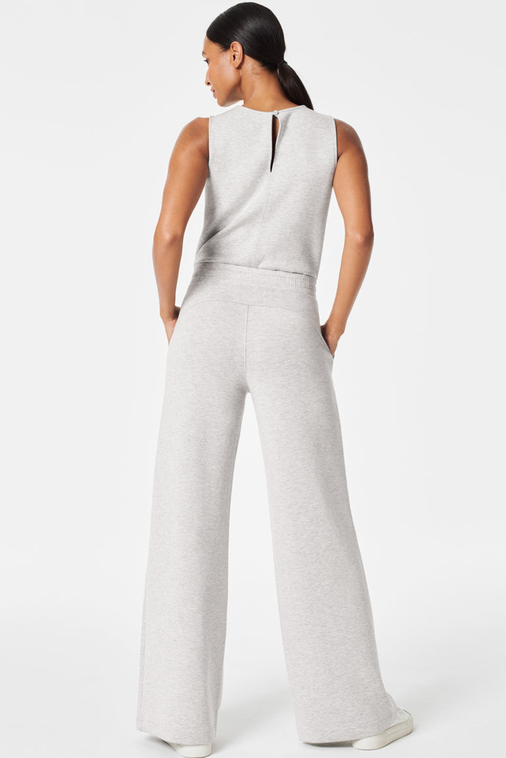 Versatile Solid Color Wide Leg Jumpsuit for Effortless Summer Styling - Detail View 2 Versatile Solid Color Wide Leg Jumpsuit for Effortless Summer Styling - Detail View 2