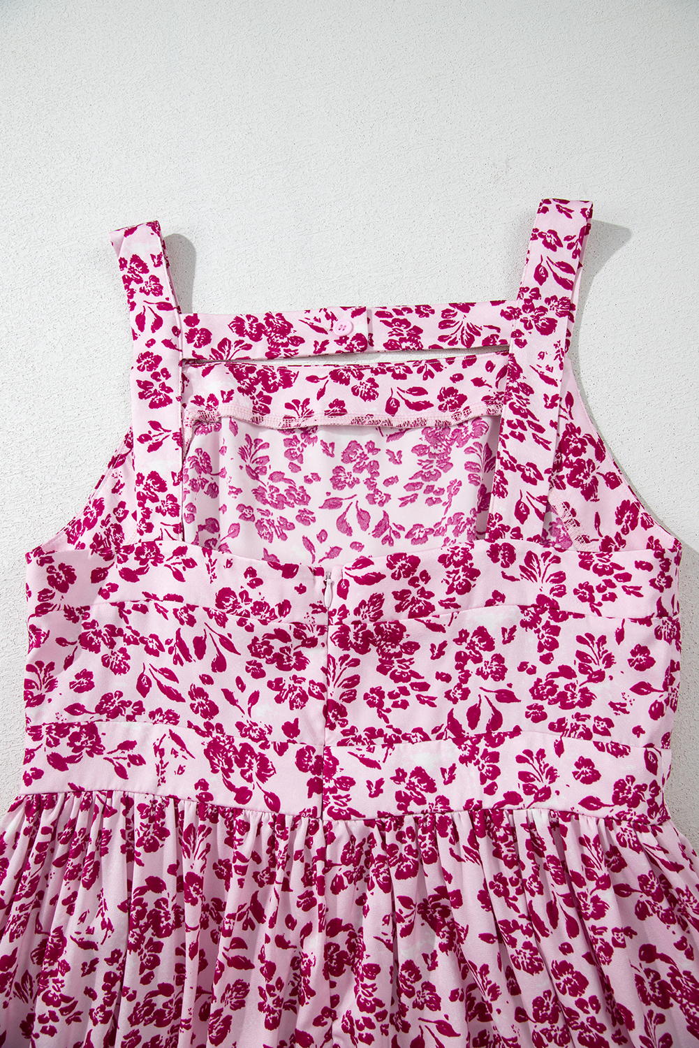 Women's Maxi Dress, Pink Floral, Sleeveless Dress, Empire Waist, Cutout Back, Chic Summer Look, Elegant, Dressy, A-Line Silhouette, Casual Wear, Vacation Dress, High Waist, Floral Pattern, Long Dress, Pocket Detail - Detail View 12 Women's Maxi Dress, Pink Floral, Sleeveless Dress, Empire Waist, Cutout Back, Chic Summer Look, Elegant, Dressy, A-Line Silhouette, Casual Wear, Vacation Dress, High Waist, Floral Pattern, Long Dress, Pocket Detail - Detail View 12