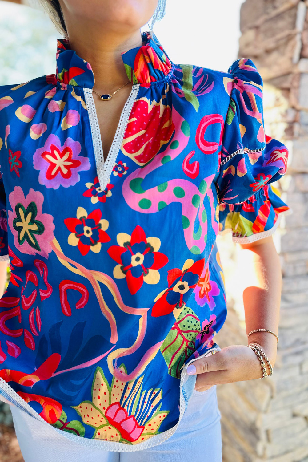 Chic Women's Blouse with Unique Abstract Design and Elegant Frilled Collar - Detail View 6 Chic Women's Blouse with Unique Abstract Design and Elegant Frilled Collar - Detail View 6