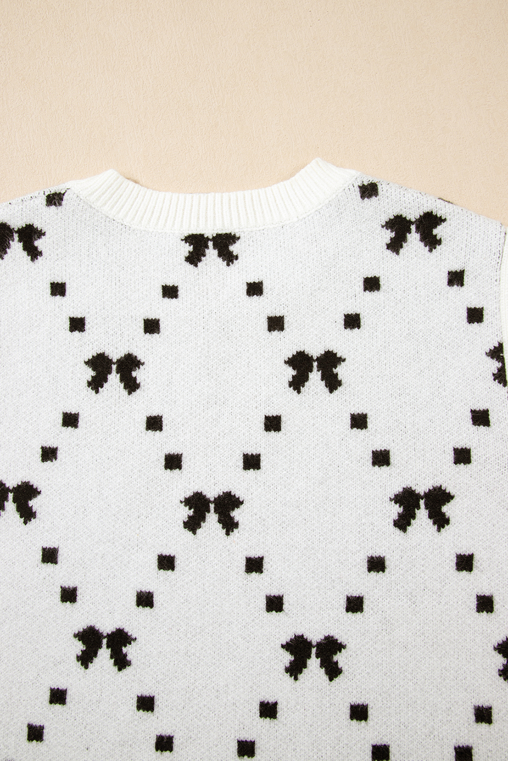 Women's Sweater Vest, White Cropped Vest, Bow Pattern, Buttoned Side, Sleeveless, Casual, Summer Fashion, Comfortable Fabric, Trendy Design, Versatile Top, Daily Wear, Shift Silhouette, Round Neck - Detail View 12 Women's Sweater Vest, White Cropped Vest, Bow Pattern, Buttoned Side, Sleeveless, Casual, Summer Fashion, Comfortable Fabric, Trendy Design, Versatile Top, Daily Wear, Shift Silhouette, Round Neck - Detail View 12