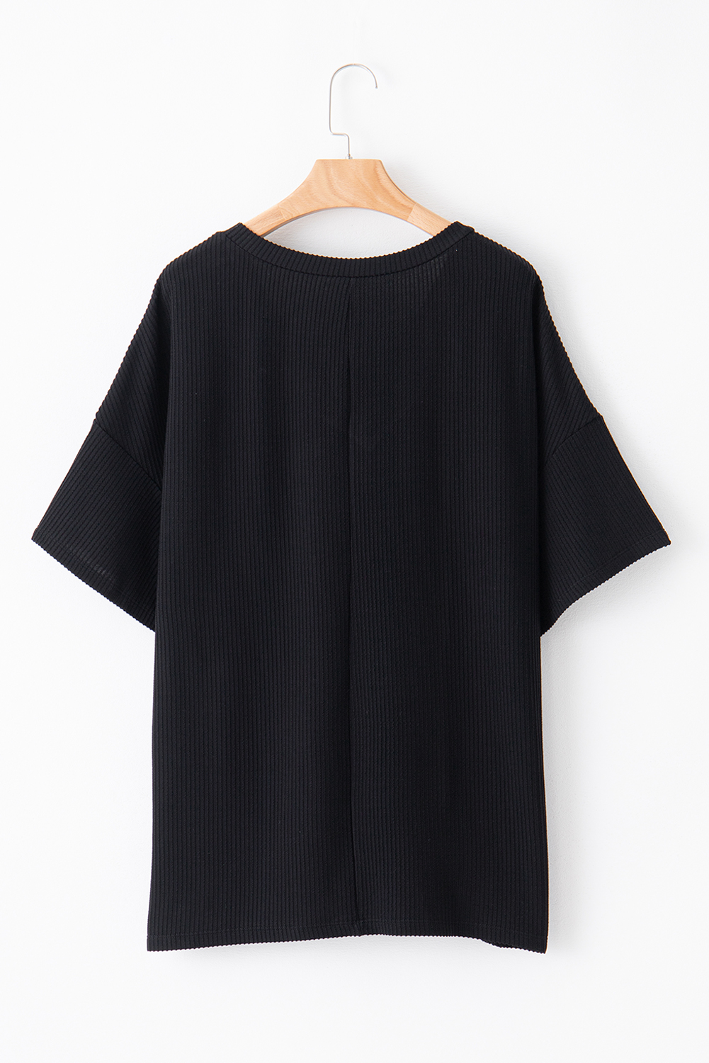 Plus Size Black Textured V-Neck T-Shirt for Women – Comfortable Style with Pocket Detail - Detail View 11 Plus Size Black Textured V-Neck T-Shirt for Women – Comfortable Style with Pocket Detail - Detail View 11