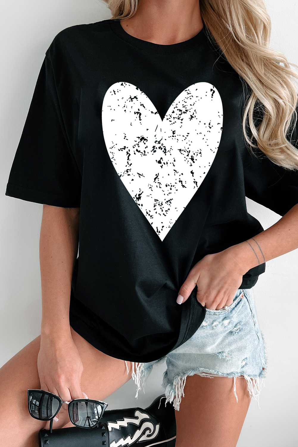 Stylish Black Graphic Tee with Heart Print - Perfect for Valentine's Day - Detail View 2 Stylish Black Graphic Tee with Heart Print - Perfect for Valentine's Day - Detail View 2