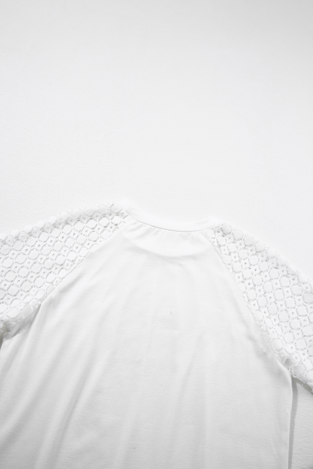Women's White Lace Detail Raglan Sleeve Tee – Casual Summer Top for Everyday Wear - Detail View 16 Women's White Lace Detail Raglan Sleeve Tee – Casual Summer Top for Everyday Wear - Detail View 16