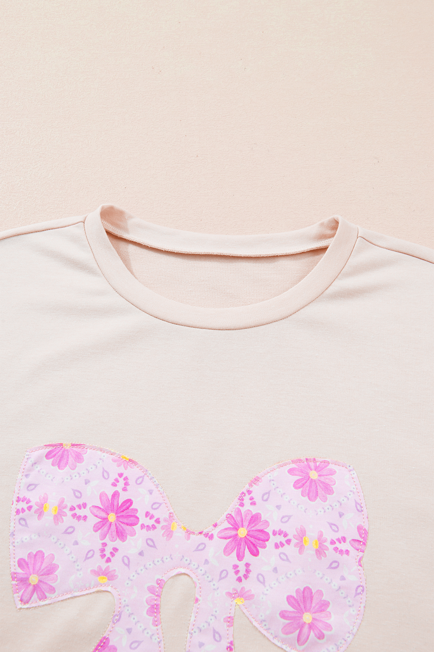 Summer Daisy Print Floral Bow Top for Women – Casual Patchwork Round Neck Loose Shirt - Detail View 8 Summer Daisy Print Floral Bow Top for Women – Casual Patchwork Round Neck Loose Shirt - Detail View 8