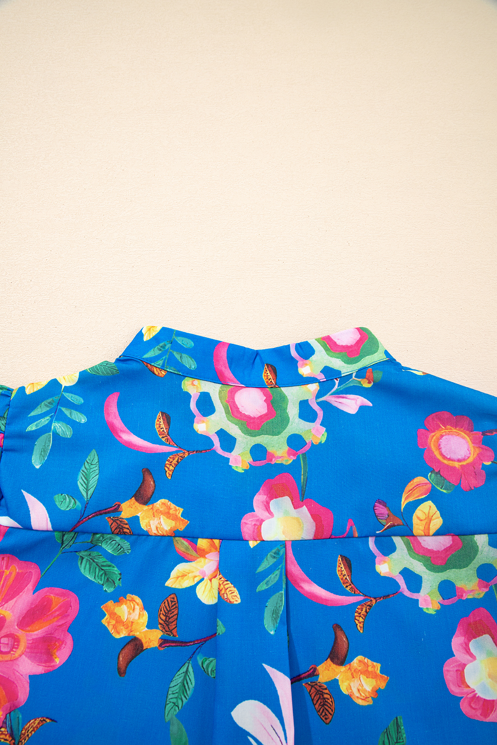 Women's Shirt, Blue Floral, Short Puff Sleeve, Button Up, Summer Fashion, Lightweight, Comfortable, Casual Wear, Feminine Style, Versatile Piece, Tops, Blouses & Shirts, Daily Fashion - Detail View 8 Women's Shirt, Blue Floral, Short Puff Sleeve, Button Up, Summer Fashion, Lightweight, Comfortable, Casual Wear, Feminine Style, Versatile Piece, Tops, Blouses & Shirts, Daily Fashion - Detail View 8
