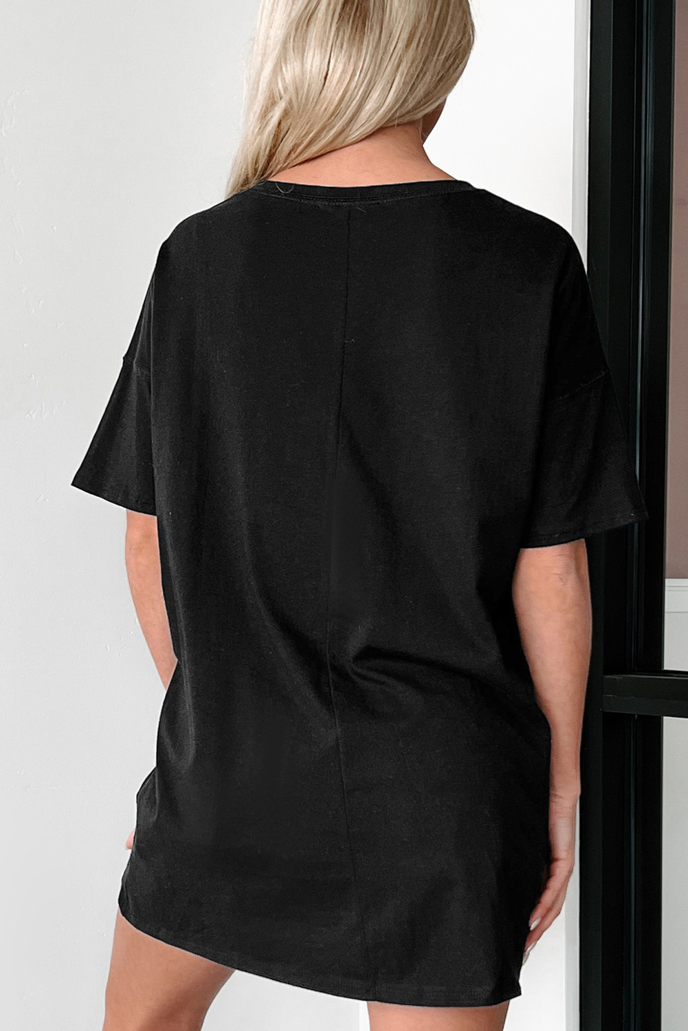 Comfortable and Chic Short Sleeve Top - Perfect for Daily Wear - Detail View 3 Comfortable and Chic Short Sleeve Top - Perfect for Daily Wear - Detail View 3