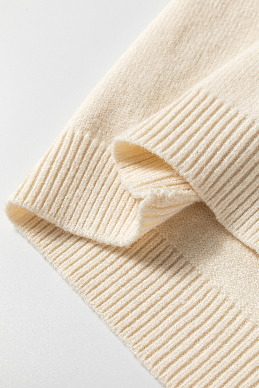 Chic and Cozy Button-Up Cardigan for Daily Wear - Perfect for Transitional Seasons - Detail View 11 Chic and Cozy Button-Up Cardigan for Daily Wear - Perfect for Transitional Seasons - Detail View 11