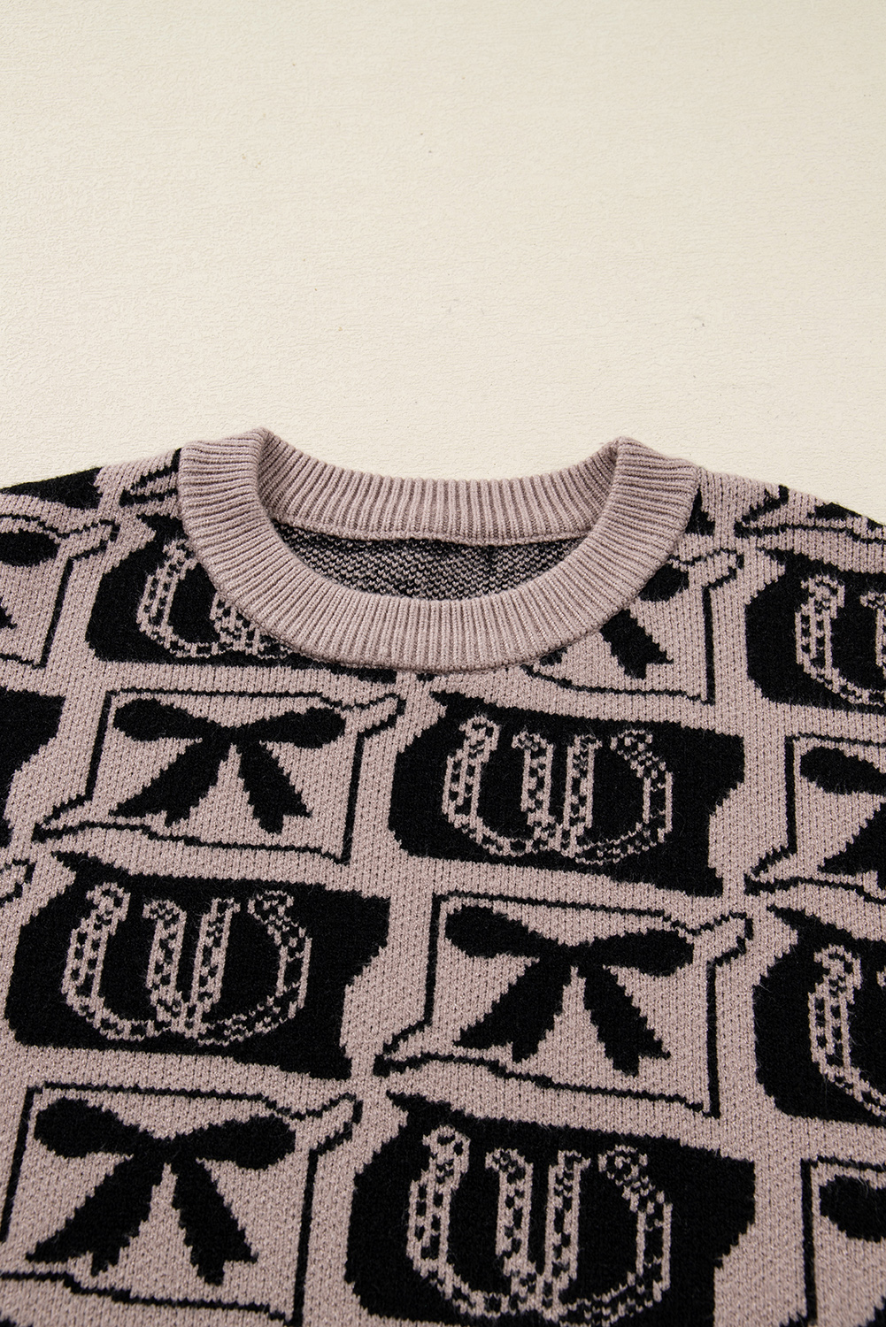 Chic Bow Pattern Long Sleeve Sweater, Cozy Fall Western Wear - Detail View 6 Chic Bow Pattern Long Sleeve Sweater, Cozy Fall Western Wear - Detail View 6