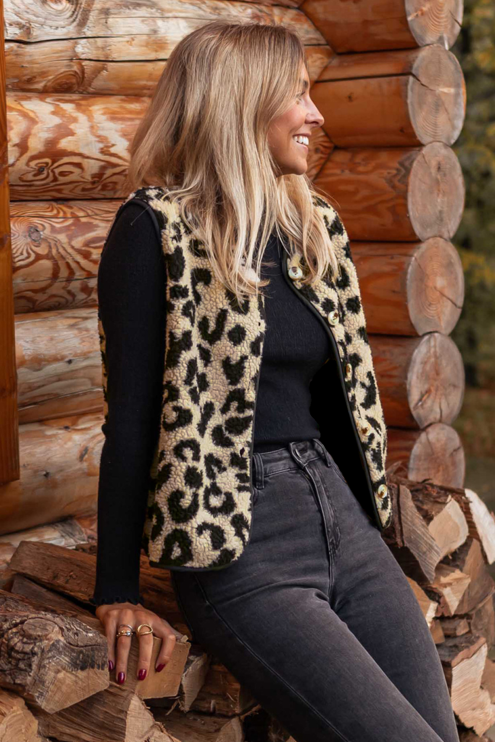 Trendy Sleeveless Vest: Black Leopard Print, Plush Sherpa Material - Detail View 12 Trendy Sleeveless Vest: Black Leopard Print, Plush Sherpa Material - Detail View 12