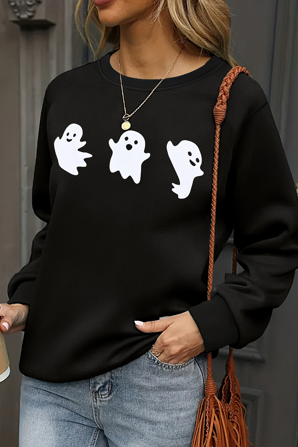 Women's Sweatshirt, Black, Halloween, Ghosts Print, Round Neck, Long Sleeve, Casual Style, Fall & Autumn, Cozy, Versatile, Graphic Sweatshirt, Playful Design, Festive Spirit, Premium Material - Detail View 10 Women's Sweatshirt, Black, Halloween, Ghosts Print, Round Neck, Long Sleeve, Casual Style, Fall & Autumn, Cozy, Versatile, Graphic Sweatshirt, Playful Design, Festive Spirit, Premium Material - Detail View 10