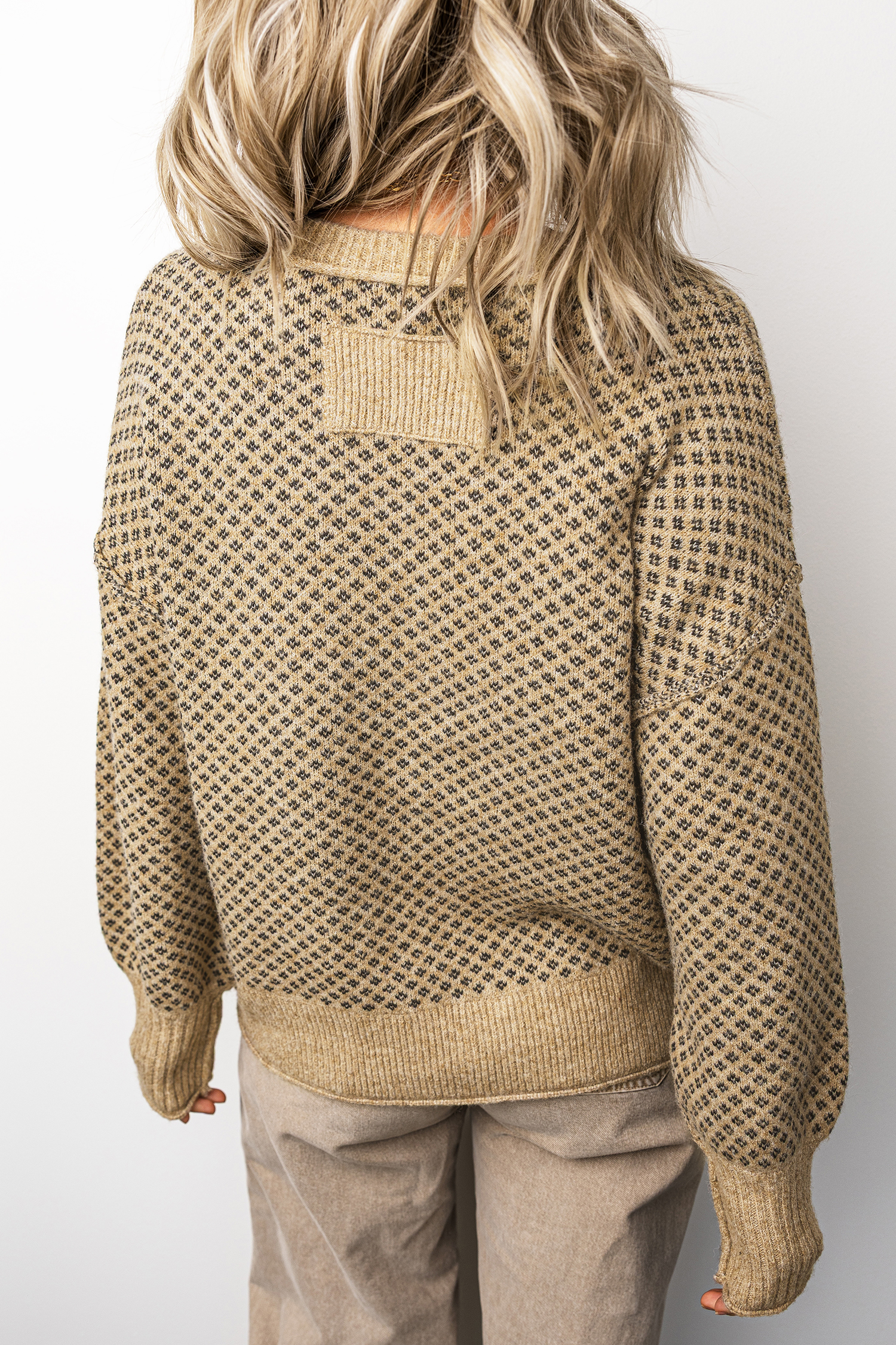 Women's Geometric Print Sweater, Trendy Fall Pullover - Detail View 2 Women's Geometric Print Sweater, Trendy Fall Pullover - Detail View 2
