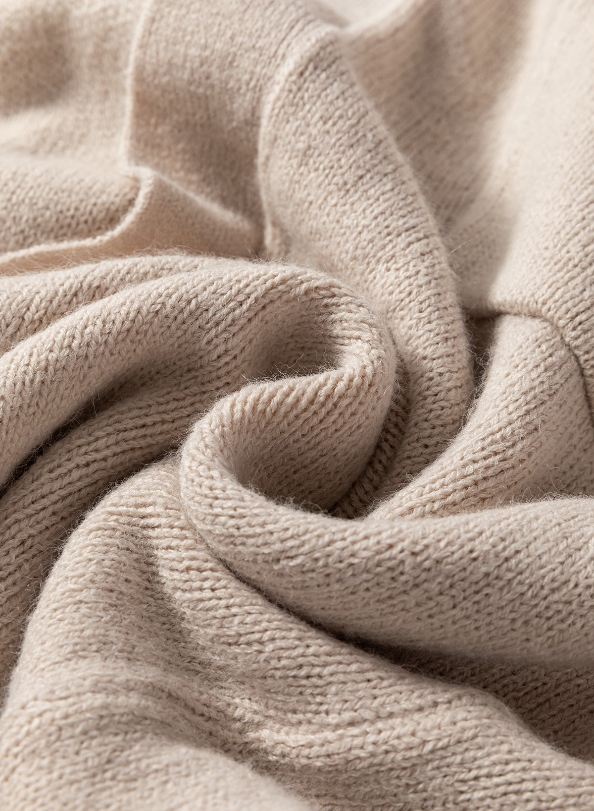 Transform your style with this elegant and comfortable Beige Long Knitted Cardigan. The open front design adds a touch of chic sophistication, while the puff sleeves provide a fashion-forward twist. Crafted from warm and cozy knitted fabric, this cardigan is perfect for daily wear during the winter season. The side pockets provide a practical touch, allowing you to easily store small essentials. Made from a blend of 60% acrylic and 40% polyamide, this cardigan is both durable and easy to care for. Elev your wardrobe with this trendy and comfortable cardigan, suitable for casual and daily wear. - Detail View 9 Transform your style with this elegant and comfortable Beige Long Knitted Cardigan. The open front design adds a touch of chic sophistication, while the puff sleeves provide a fashion-forward twist. Crafted from warm and cozy knitted fabric, this cardigan is perfect for daily wear during the winter season. The side pockets provide a practical touch, allowing you to easily store small essentials. Made from a blend of 60% acrylic and 40% polyamide, this cardigan is both durable and easy to care for. Elev your wardrobe with this trendy and comfortable cardigan, suitable for casual and daily wear. - Detail View 9