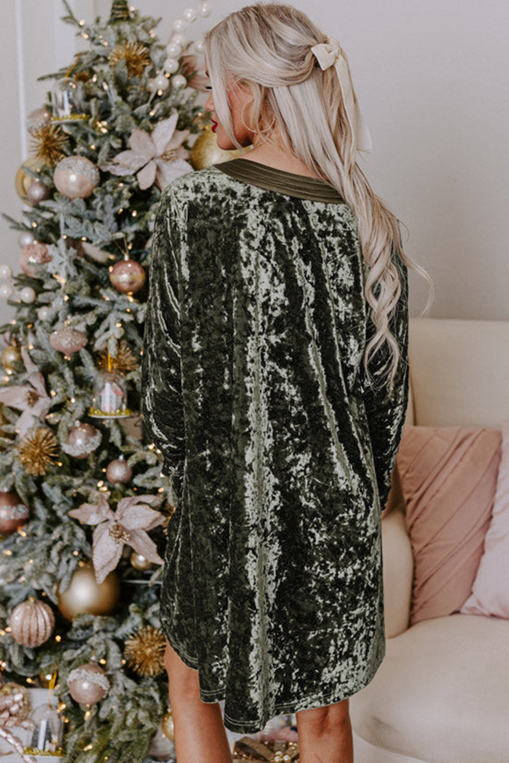 Luxurious Velvet Minidress with Pockets - Jungle Green V Neck - Detail View 2 Luxurious Velvet Minidress with Pockets - Jungle Green V Neck - Detail View 2