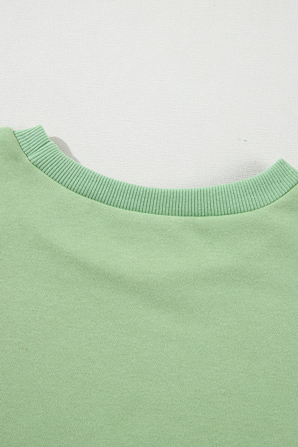 Luxurious and Cozy Fleece Lined Sweatshirt - Drop Shoulder Design with High Low Hem - Detail View 12 Luxurious and Cozy Fleece Lined Sweatshirt - Drop Shoulder Design with High Low Hem - Detail View 12
