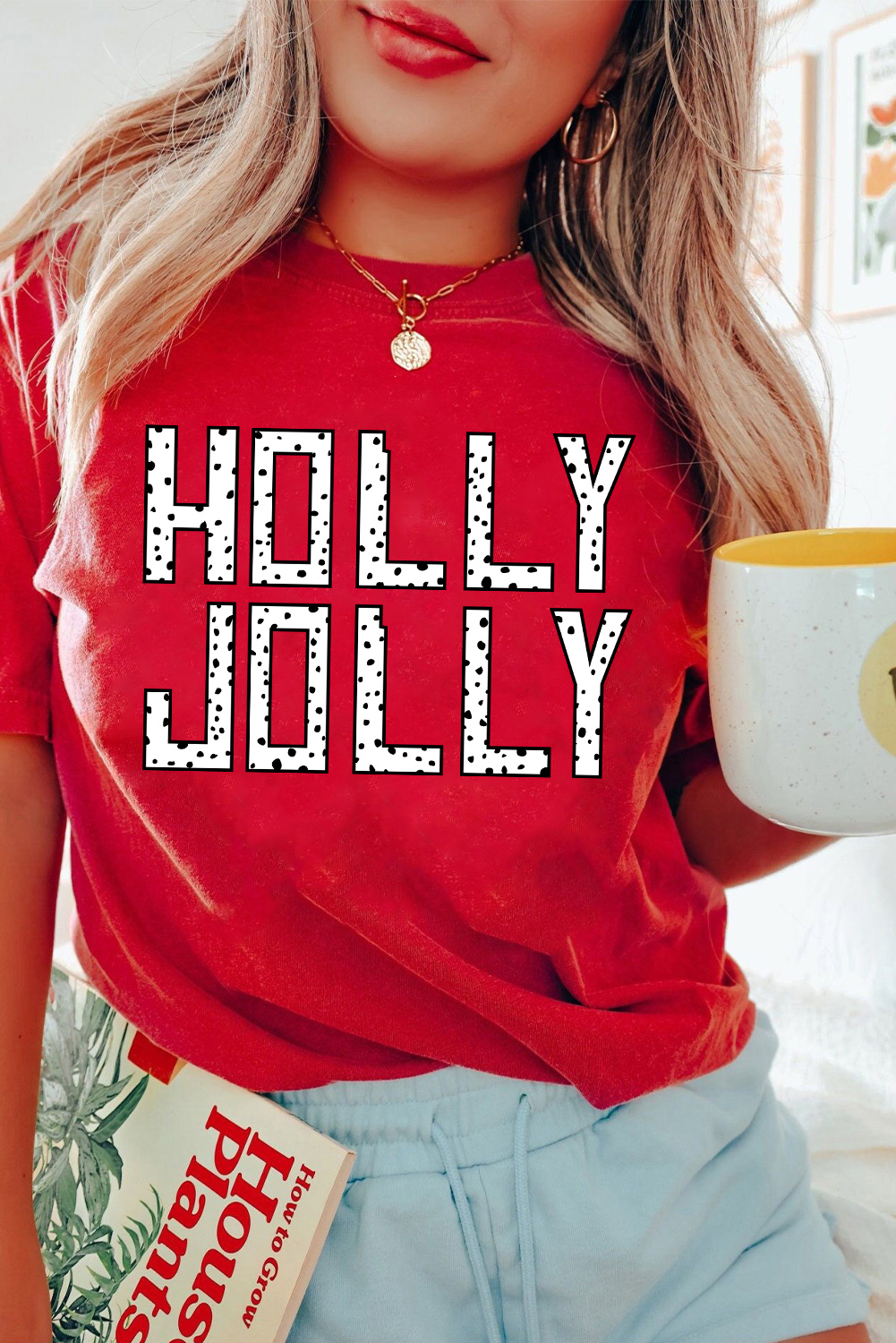 Casual and Stylish Women's Short Sleeve Red T-Shirt - Perfect for Christmas Celebrations - Detail View 3 Casual and Stylish Women's Short Sleeve Red T-Shirt - Perfect for Christmas Celebrations - Detail View 3