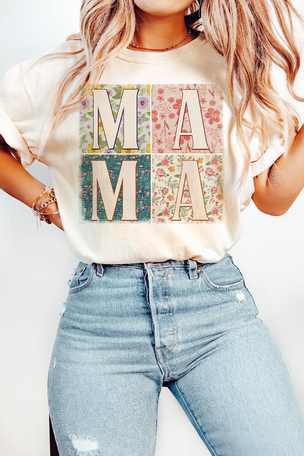 Stylish Short Sleeve Tee: White MAMA Floral Design - Detail View 2 Stylish Short Sleeve Tee: White MAMA Floral Design - Detail View 2