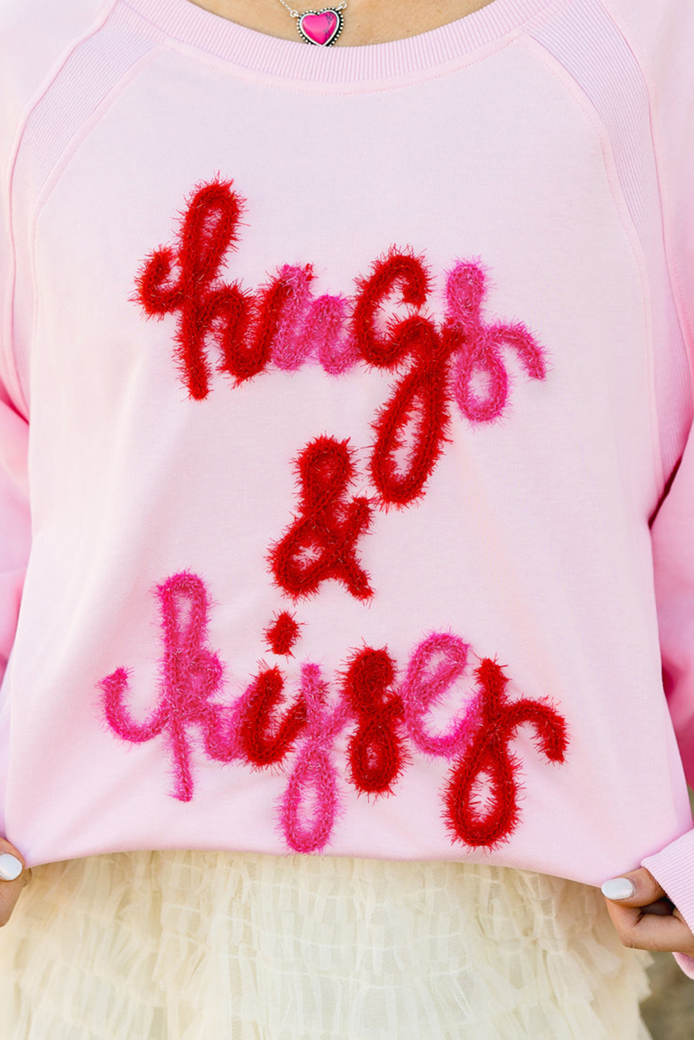 Women's Sweatshirt, Pink Sweatshirt, Hugs and Kisses, Raglan Sleeve, Casual, Cozy, Long Sleeve, Round Neck, Embroidered, Trendy, Daily Wear, Comfortable, Fall Fashion, Autumn Style, Tops, Sweatshirts & Hoodies - Detail View 4 Women's Sweatshirt, Pink Sweatshirt, Hugs and Kisses, Raglan Sleeve, Casual, Cozy, Long Sleeve, Round Neck, Embroidered, Trendy, Daily Wear, Comfortable, Fall Fashion, Autumn Style, Tops, Sweatshirts & Hoodies - Detail View 4