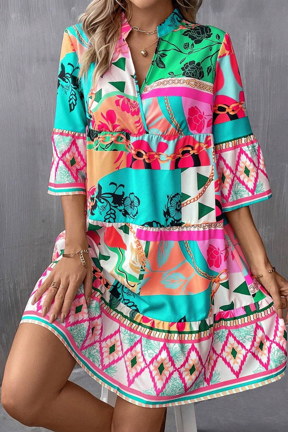 Chic & Comfortable Mini Dress for Transitioning Season - Perfect for Casual & Stylish Occasions - Detail View 3 Chic & Comfortable Mini Dress for Transitioning Season - Perfect for Casual & Stylish Occasions - Detail View 3