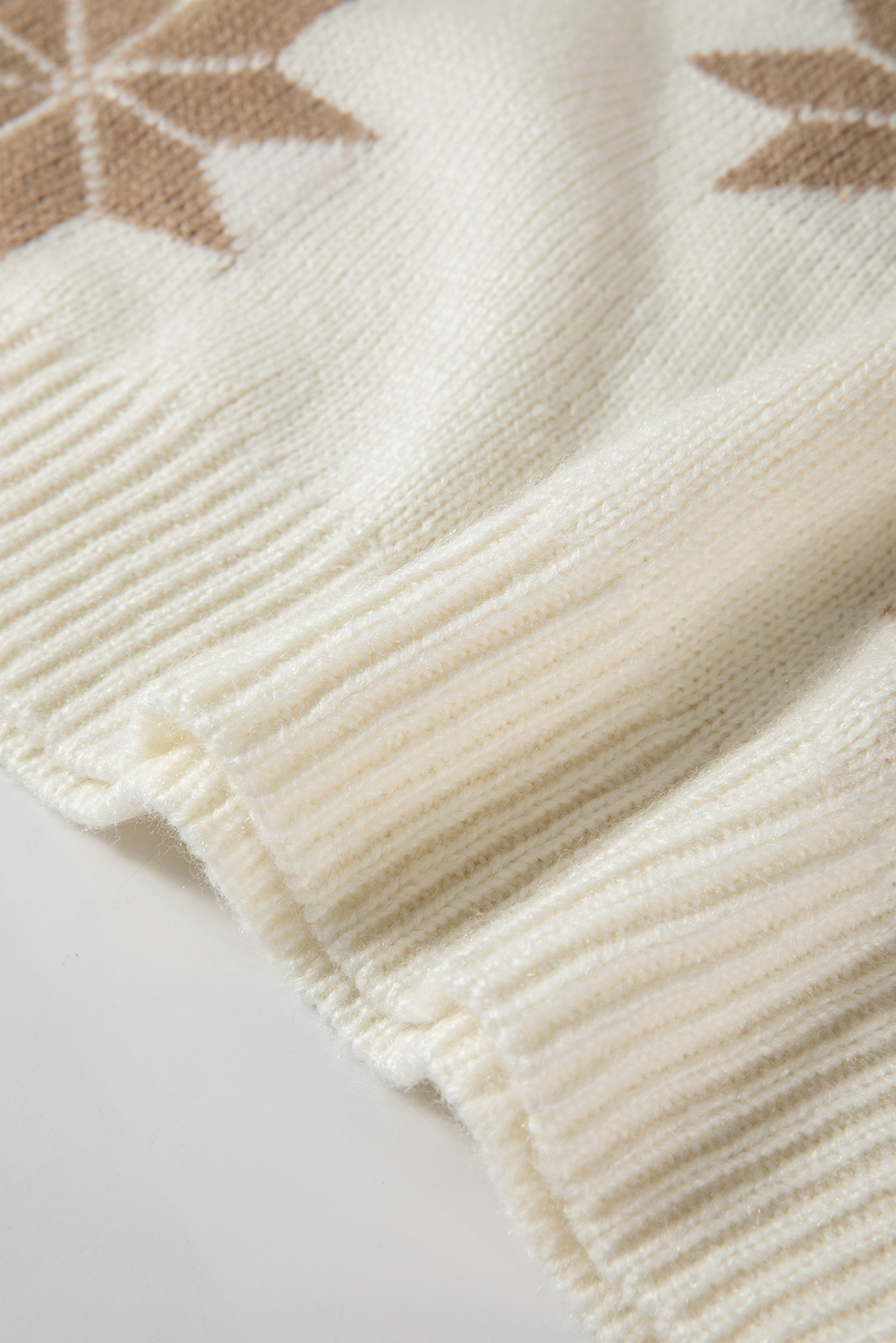 Women's White Snowflake Christmas Tunic Sweater - Festive Holiday Wear - Detail View 21 Women's White Snowflake Christmas Tunic Sweater - Festive Holiday Wear - Detail View 21