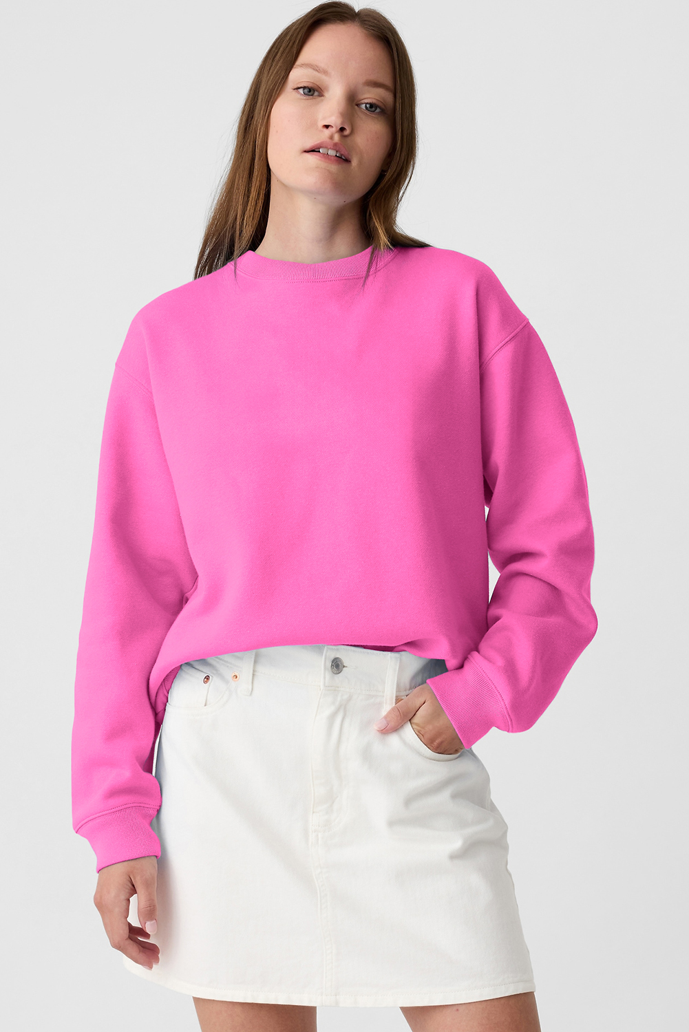 Versatile Women's Winter Sweatshirt - Solid Color, Fleece Lined for Warmth - Detail View 3 Versatile Women's Winter Sweatshirt - Solid Color, Fleece Lined for Warmth - Detail View 3